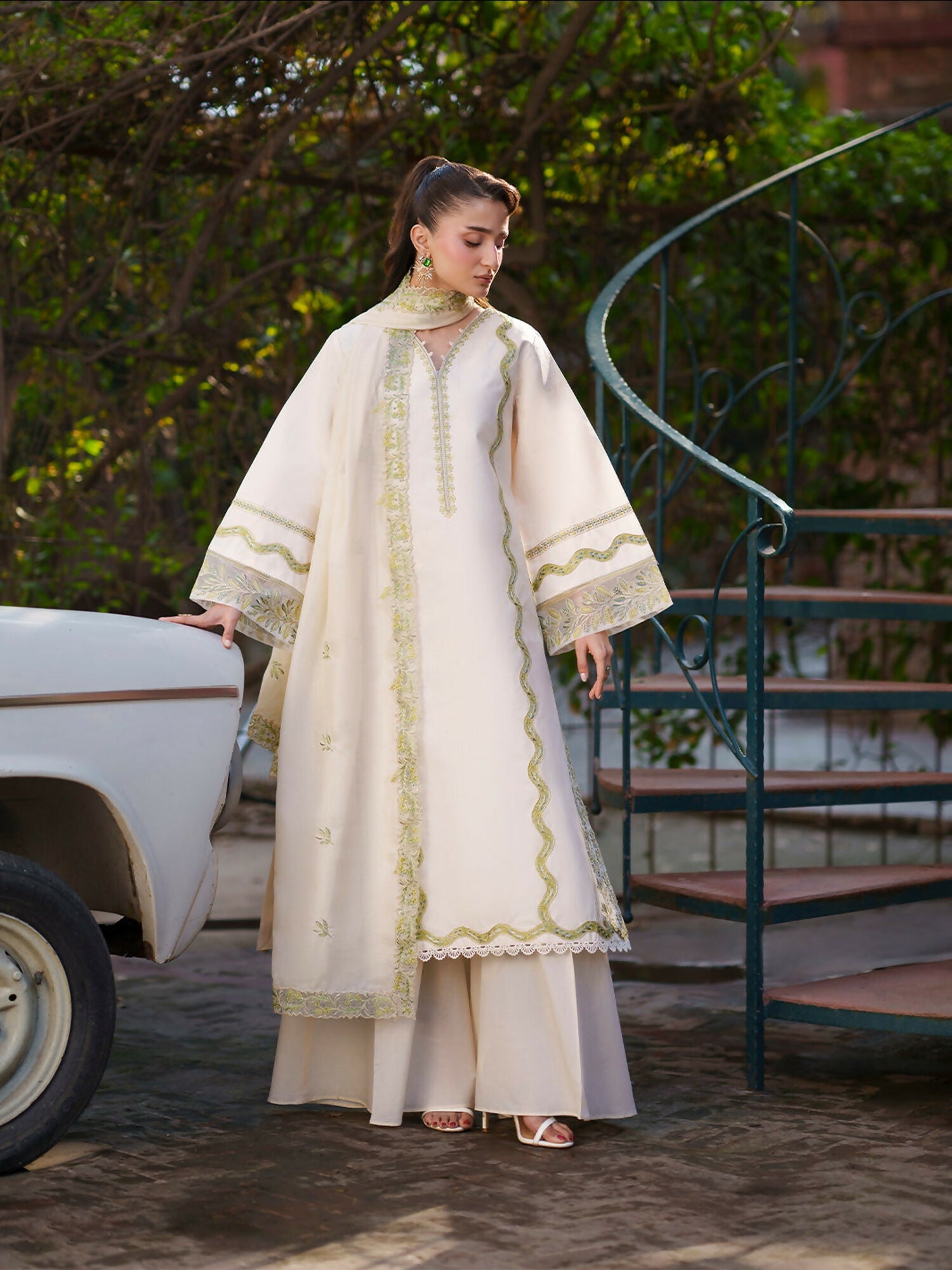 Mahnur Fiona Lawn'26 Embroidered Unstitched 3-Piece Suit-F-03