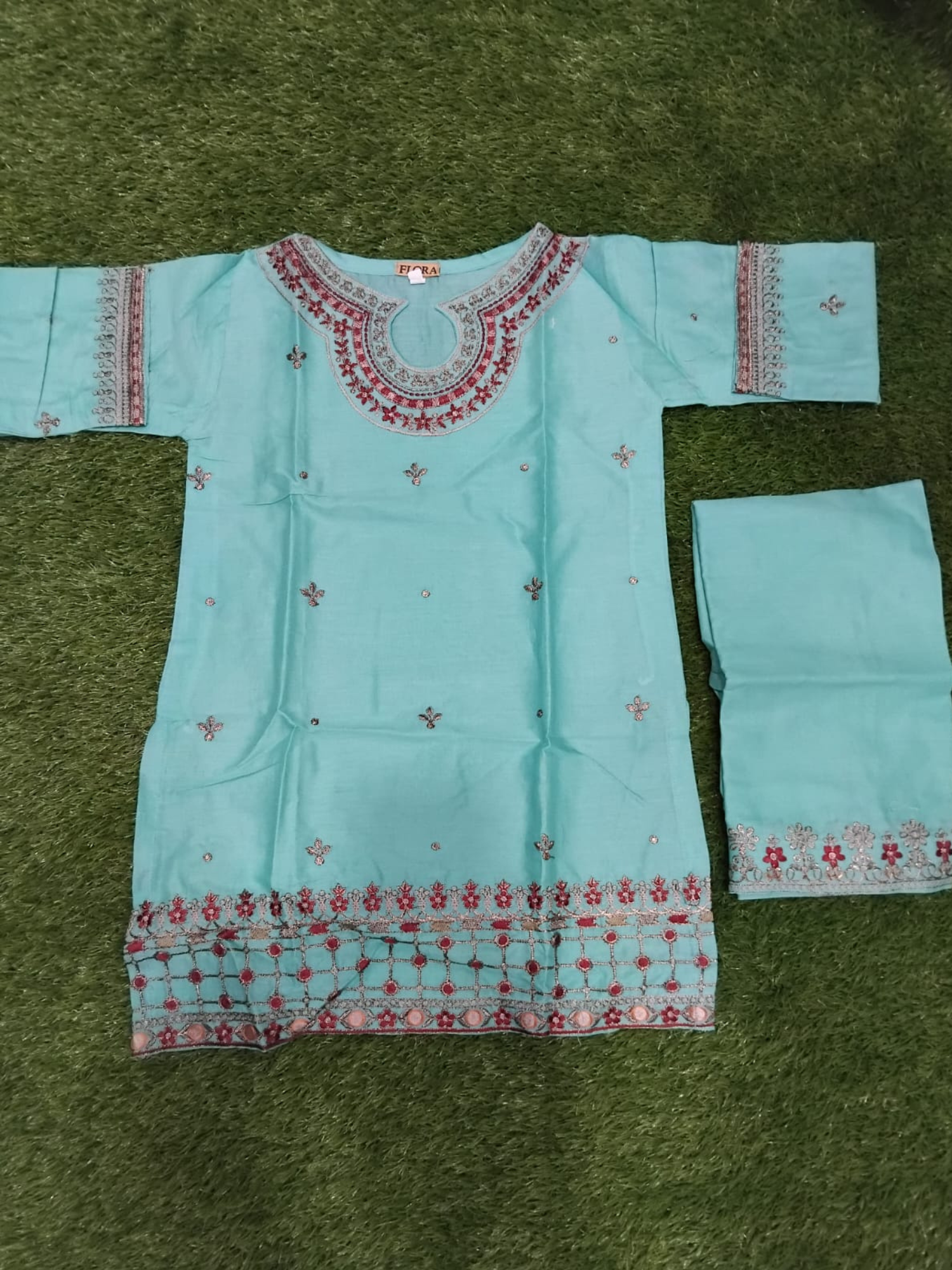 Cyan Bin Shaukat Pima Lawn Embroidered Stitched 2-Piece Suit