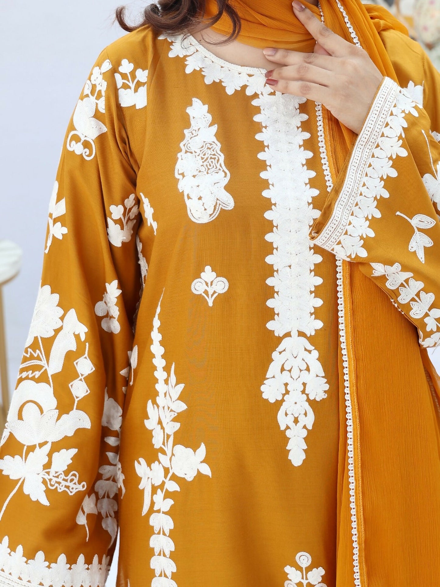 RB Pret & Couture Linen Embroidered Stitched 3-Piece Suit-02