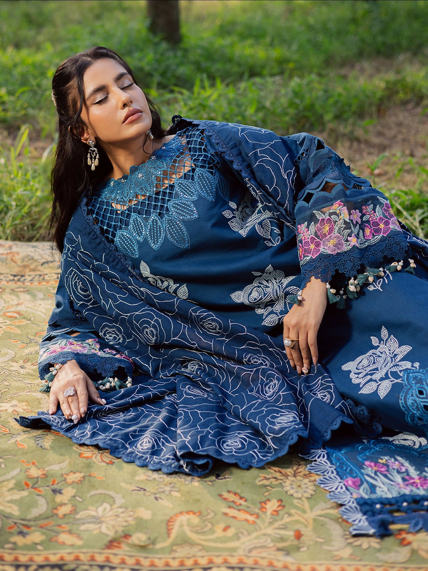 Parishay Winterwood Tales Khaddar Embroidered Unstitched 3-Piece Suit- WW - 12