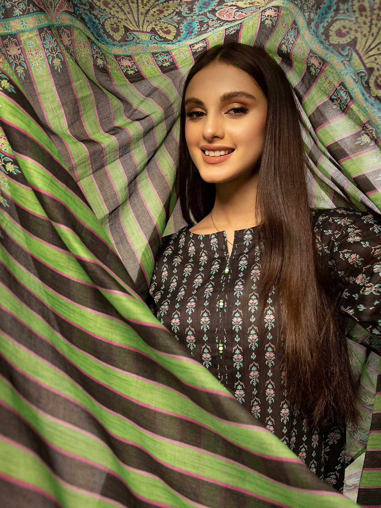 Nishat Lawn Printed Unstitched 3-Piece Suit-42201755-R