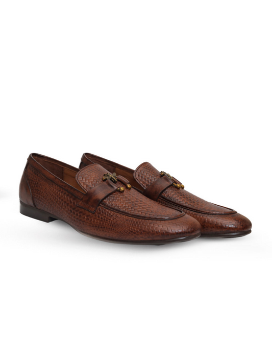 Brown cow leather shoes with a polished finish and durable sole, perfect for both business and casual wear.