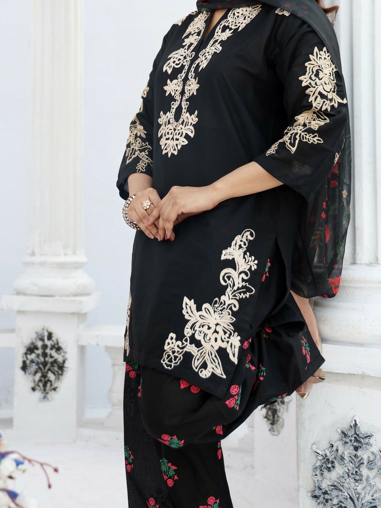 RB Pret & Couture Linen Embroidered Stitched 3-Piece Suit-06