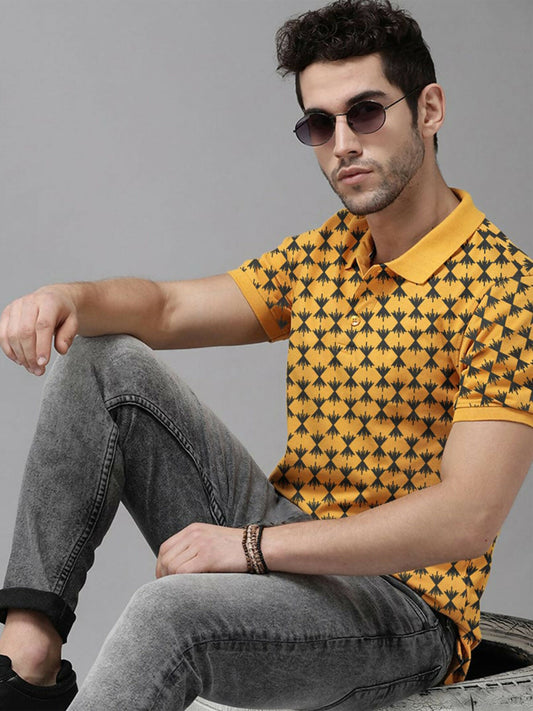 Men's square-pattern printed cotton polo shirt in pique Lacoste knit with matching knit collar, cuff grip rib sleeves, and button placket, breathable for hot weather.