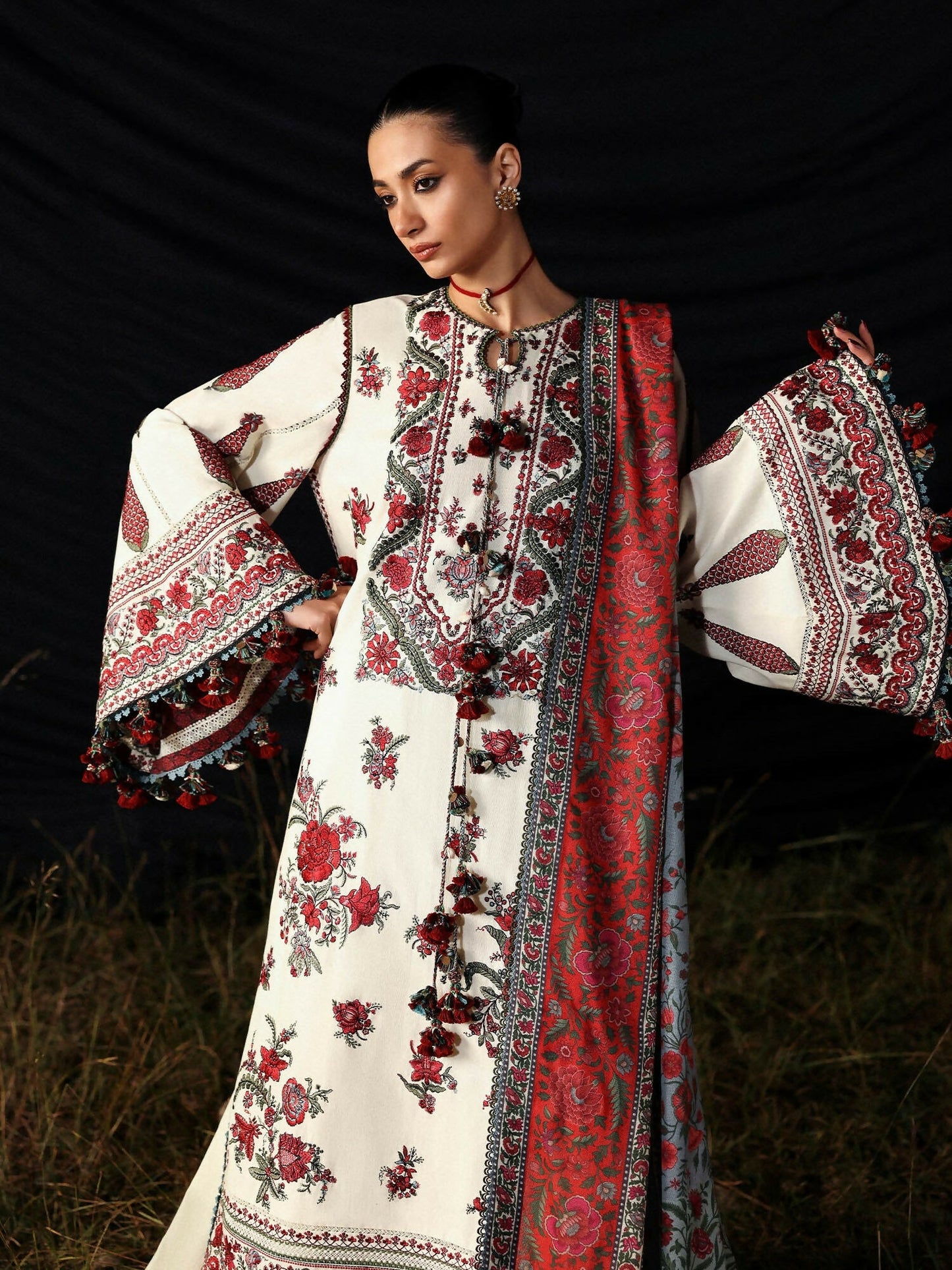 Hussain Rehar Khaddar'25 Embroidered Unstitched 3-Piece Suit-Gulban