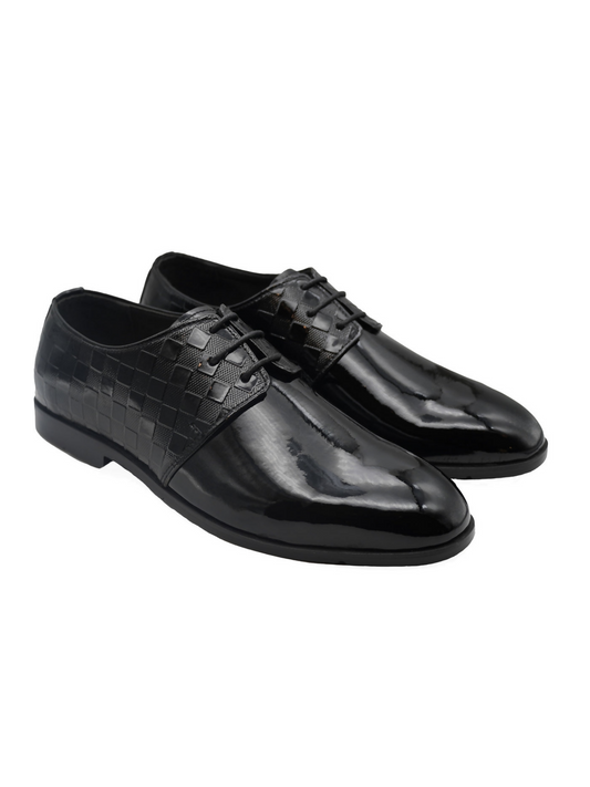 Polished leather shoes designed for comfort and professional style—perfect for both work and social occasions.