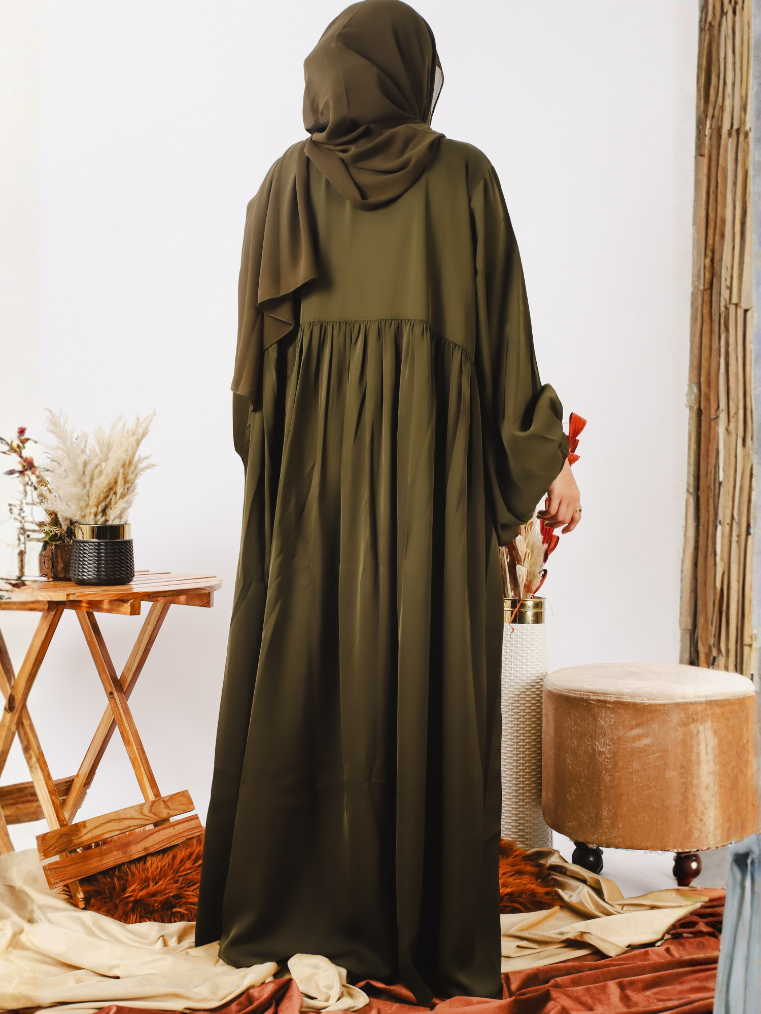 Olive-Nourah Nida Abaya-Mehr