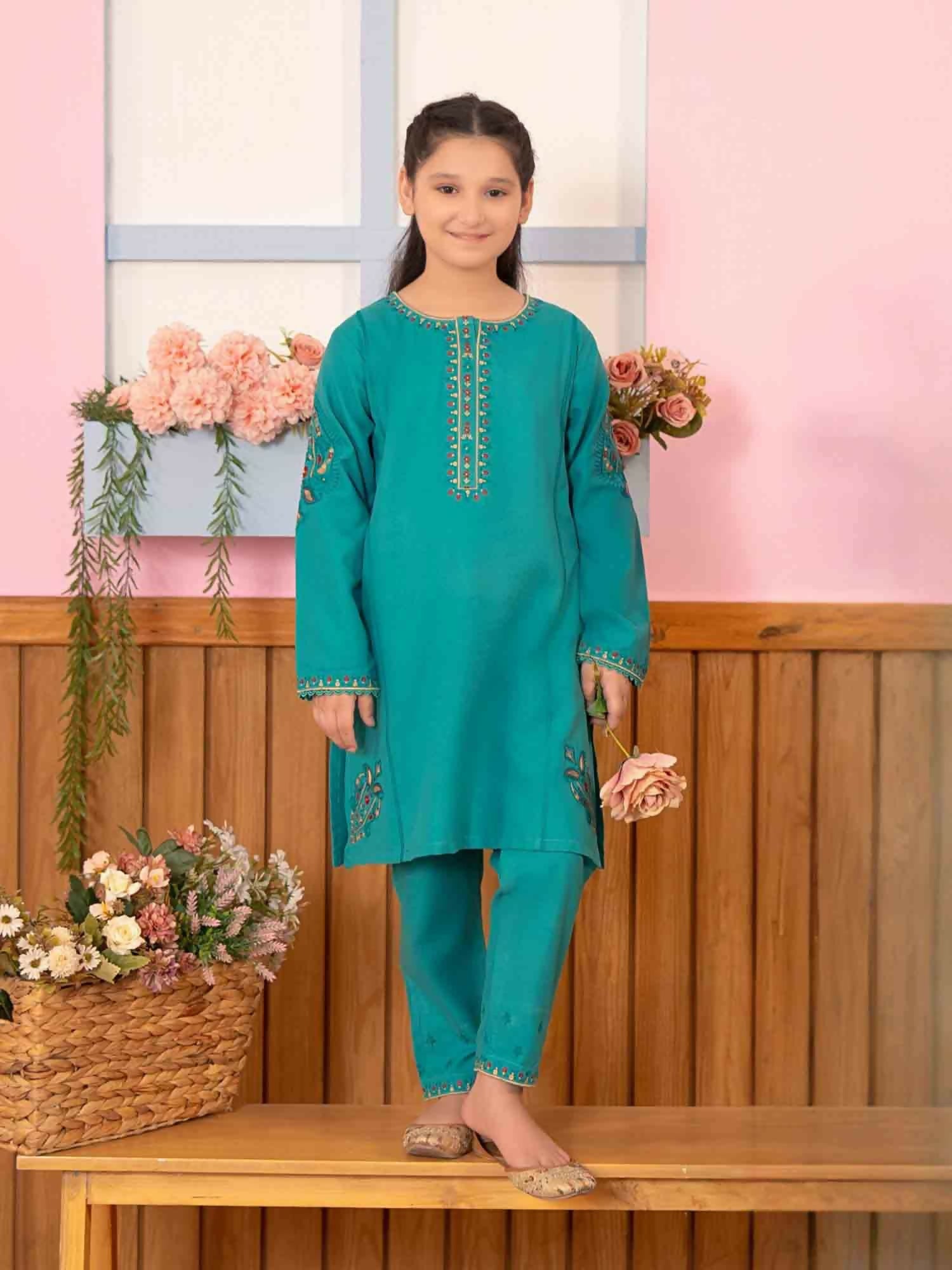 All-season stitched Top and Capri set in wrinkle-free, matte premium fabric with a designer fit and flowy drape.