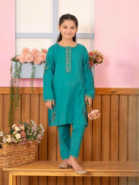 All-season stitched Top and Capri set in wrinkle-free, matte premium fabric with a designer fit and flowy drape.