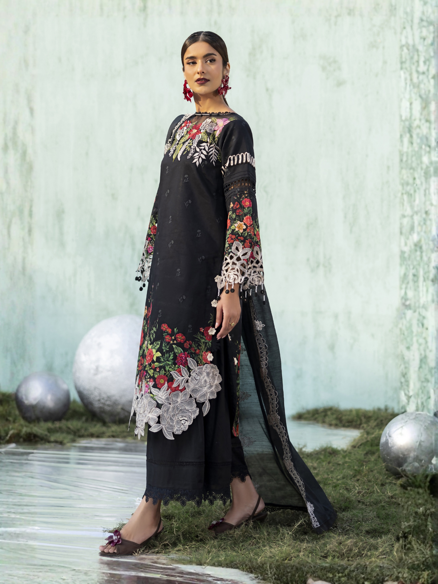 Parishay Ivy Bloom'26 Lawn Embroidered Unstitched 3-Piece Suit-IB-02