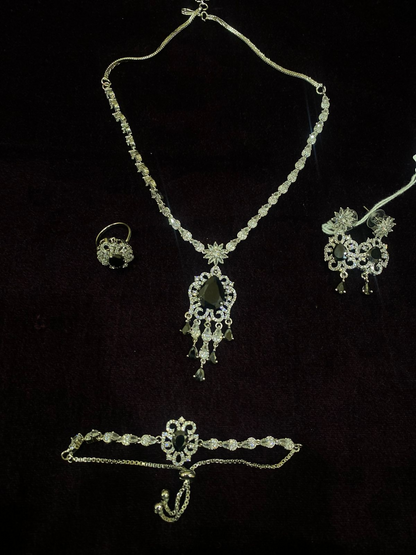 Fashion Hub by Noor Bilal - Necklace Set With Bracelet