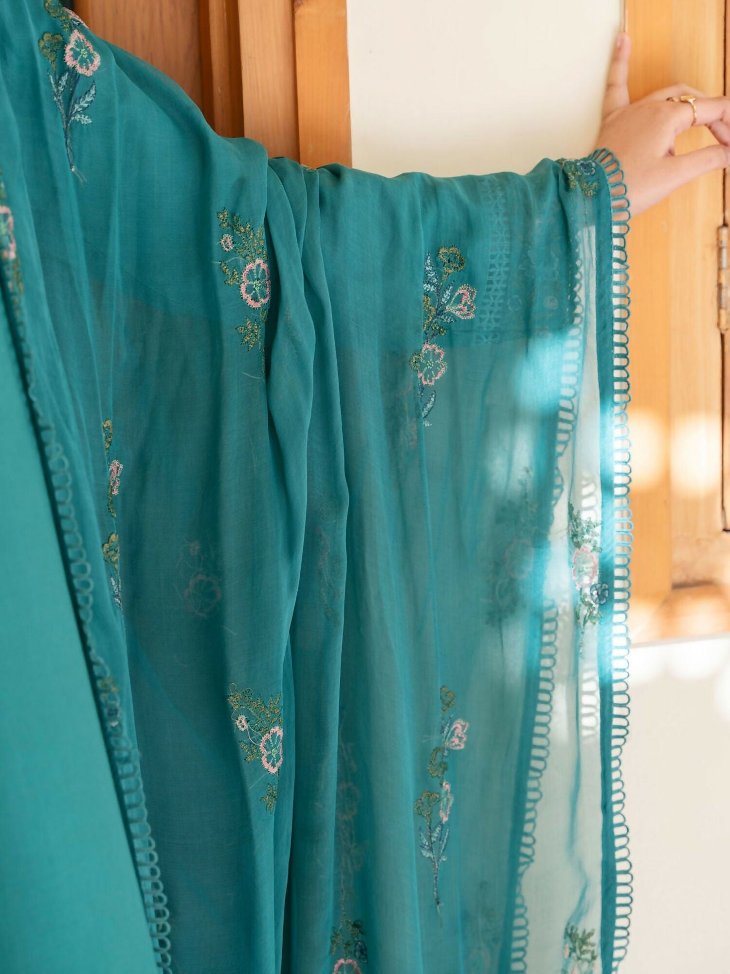 Mannat Clothing Lawn Embroidered Stitched Suit-Zenia