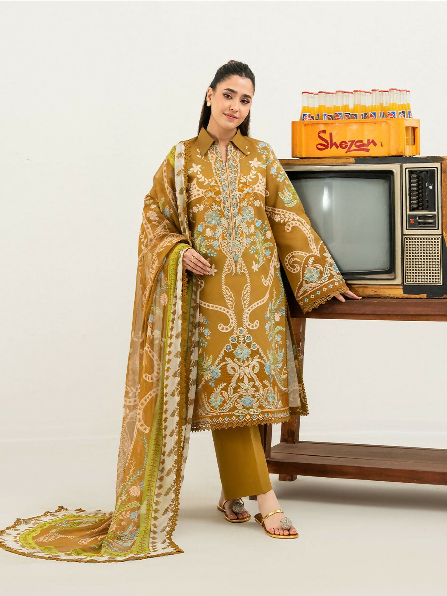 Mahnur Anaya Lawn Vol-1 Embroidered Unstitched 3-Piece Suit-ANA-003