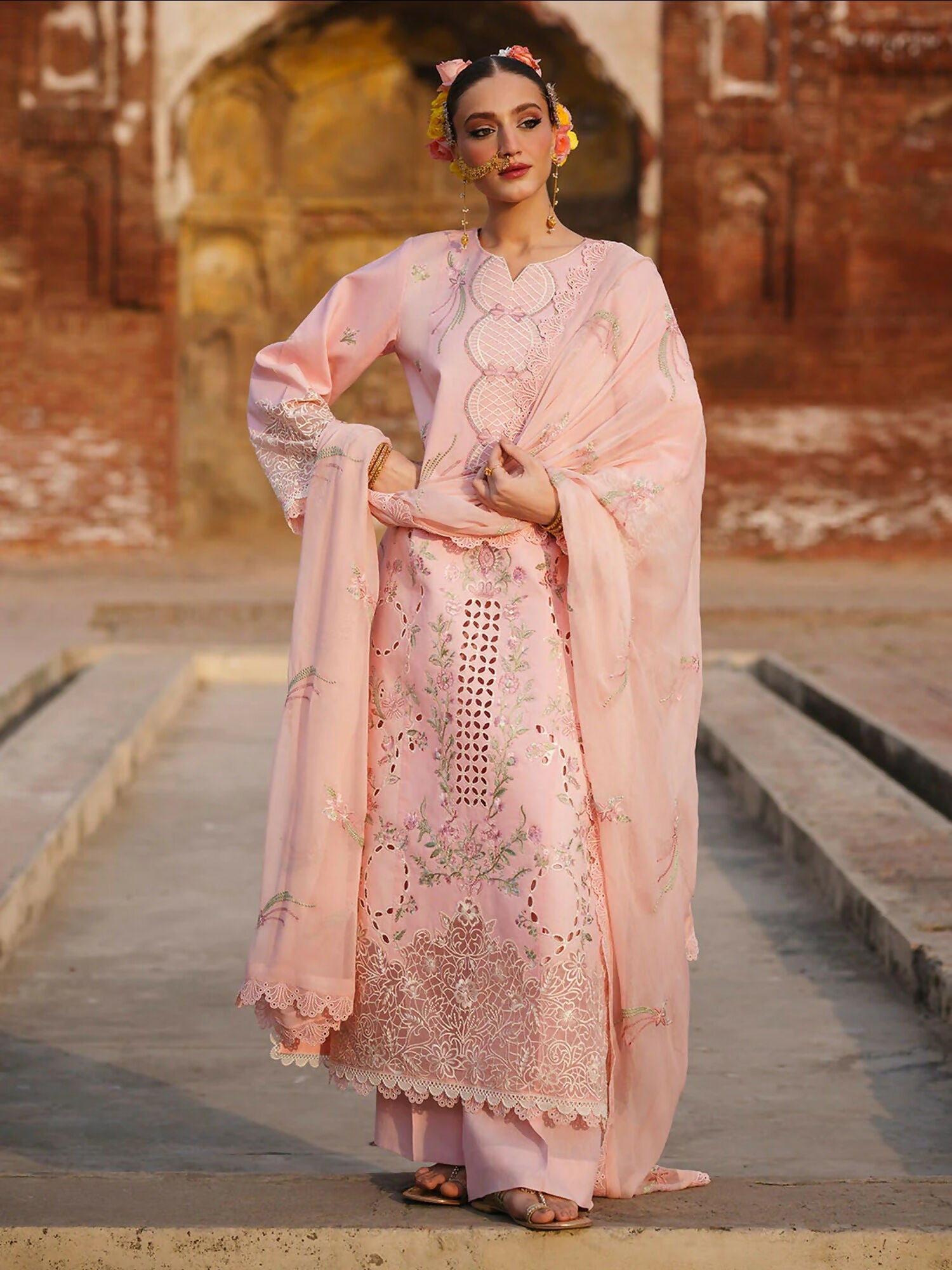Mahnur Gul Luxury Lawn'26 Embroidered Unstitched 3-Piece Suit-G-004