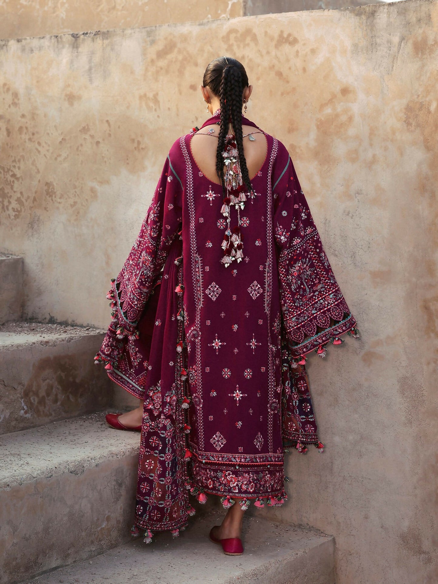 Hussain Rehar Karandi'25 Embroidered Unstitched 3-Piece Suit-Nargis