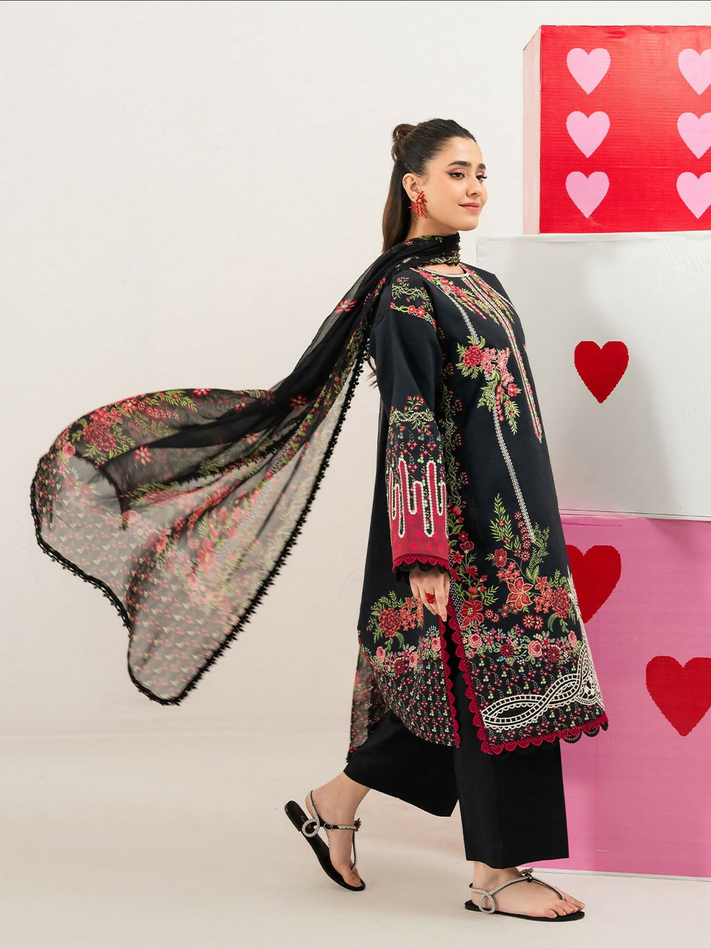 Mahnur Anaya Lawn Vol-1 Embroidered Unstitched 3-Piece Suit-ANA-004