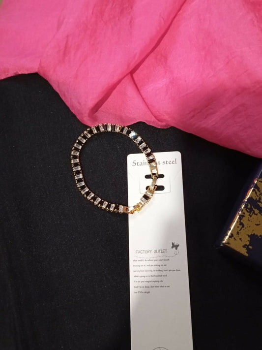 Joyels Black and White Racket Bracelet