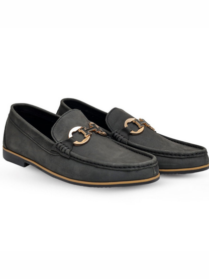 Refined gray leather loafers featuring a sleek design and tailored fit, offering all-day comfort and versatile style.