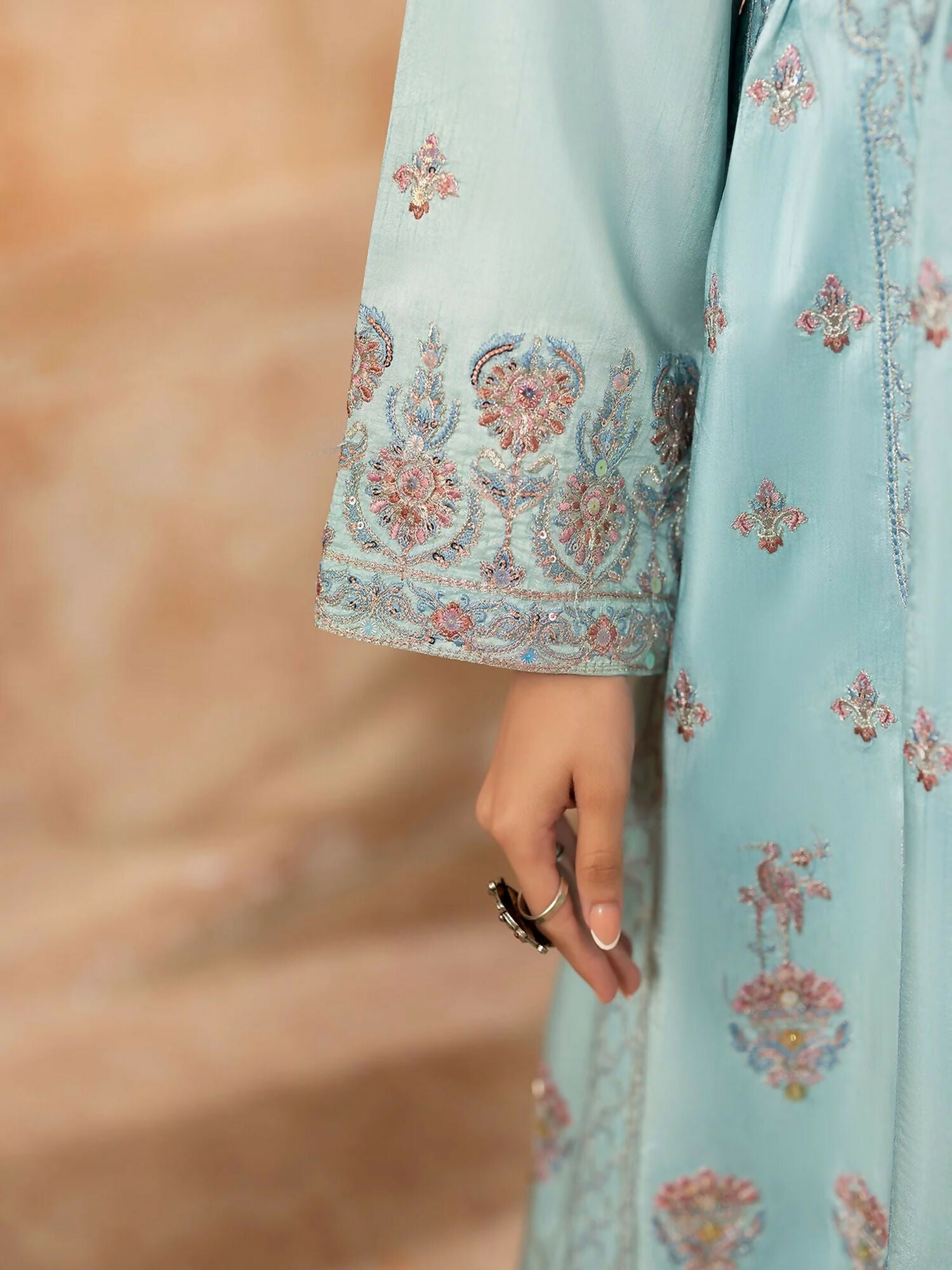 Shurooq Kanpur 1912 Silk Embellished Pishwas-Qutub Minar