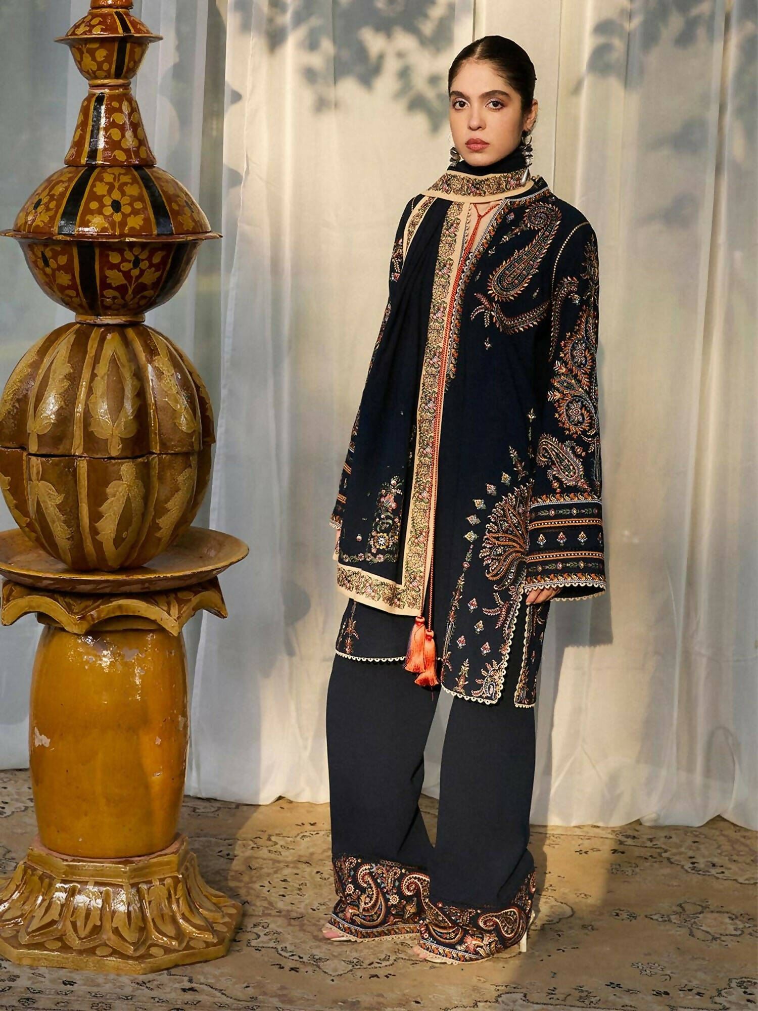 Jugnu By Hussain Rehar AW'25 I Karandi Embroidered Scarf-Bani