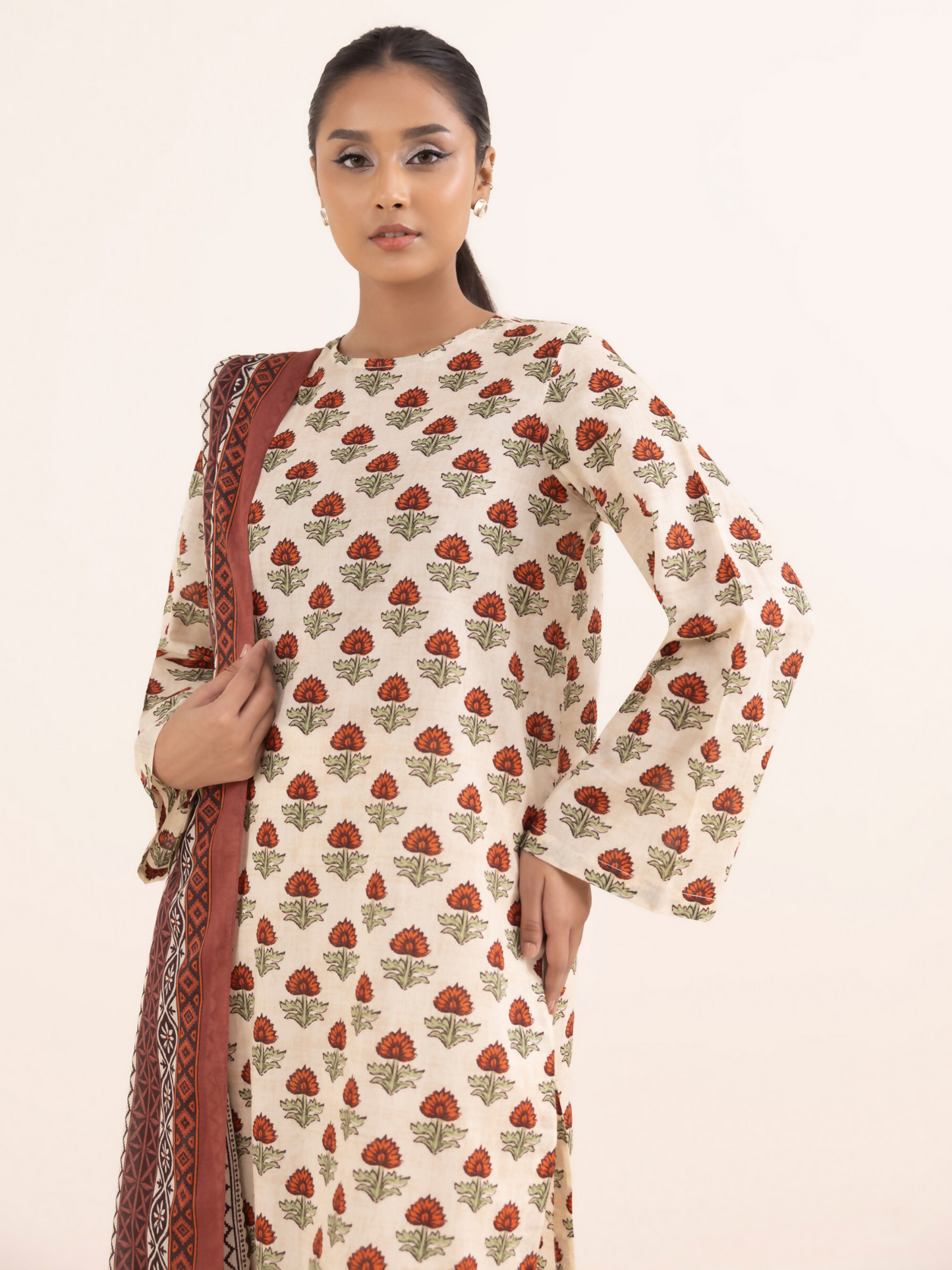 Sapphire Lawn Printed Unstitched 3-Piece Suit