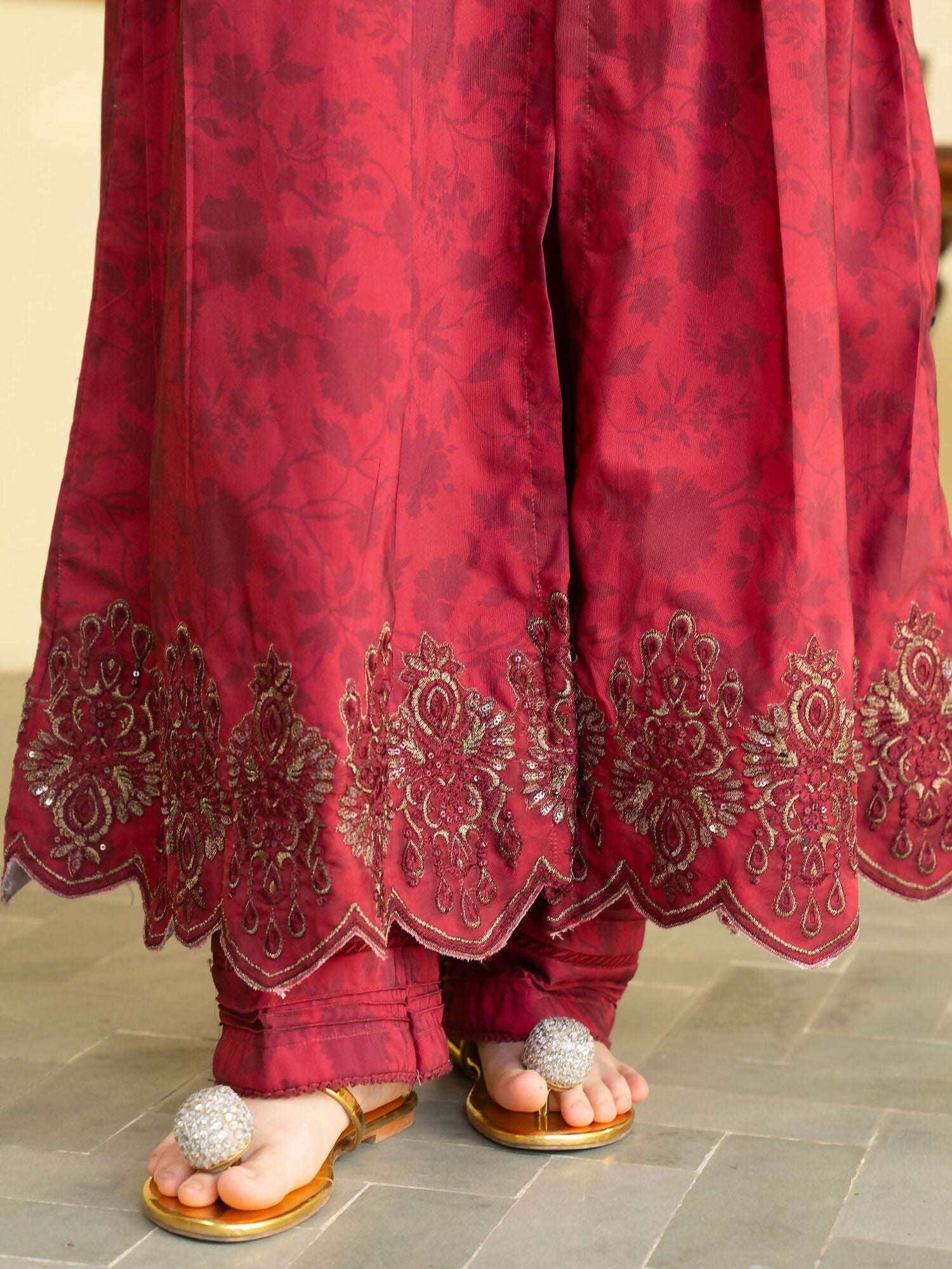 Panache Apparel Mah-e-Noor Khaddar Embroidered Stitched Suit-Merlot