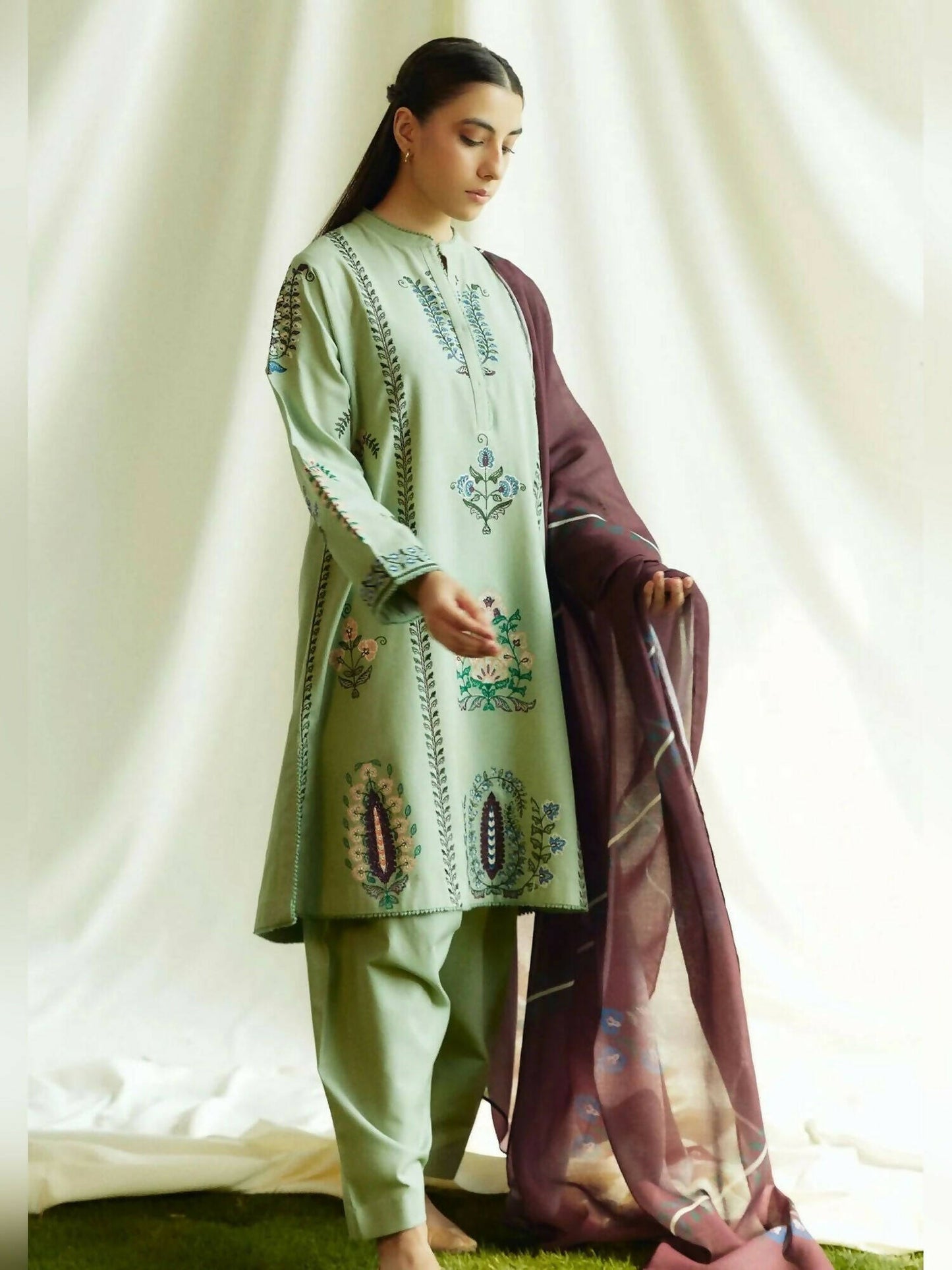 Zara Shahjahan Coco Khaddar Embroidered Unstitched-3-Piece-Suit-CZW24 - 3B