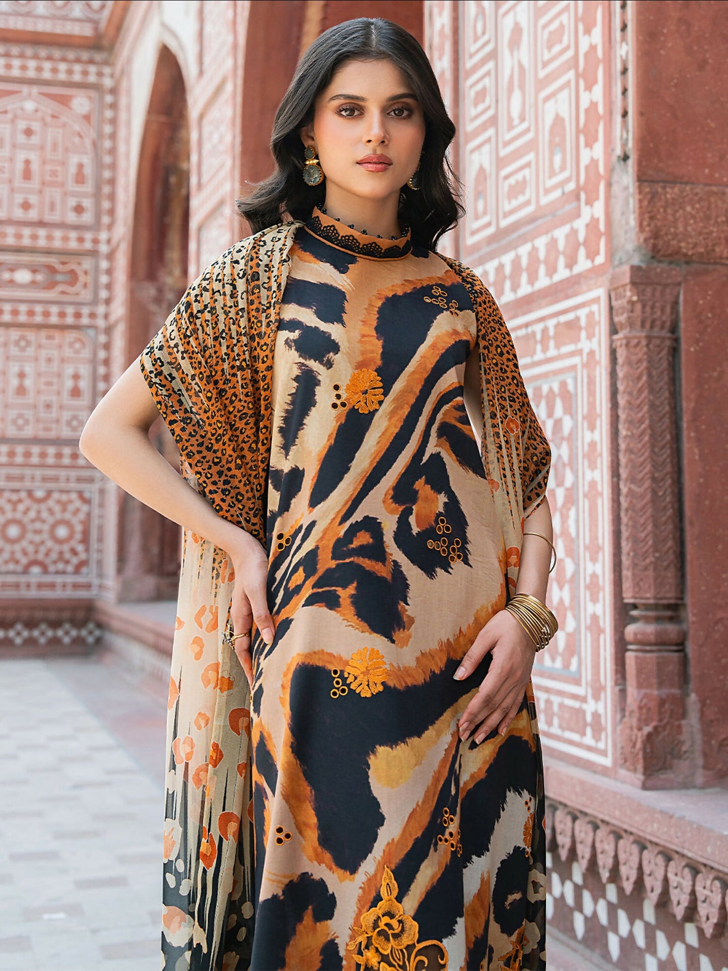 Binilyas Naqsh Naaz Luxury Lawn Embroidered Unstitched 3-Piece Suit-2086-B