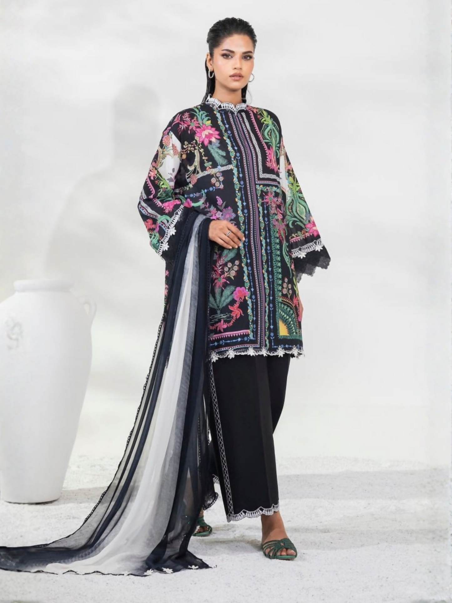 Sana Safinaz Lawn Embroidered Unstitched 3-Piece Suit-M252-006A-CI
