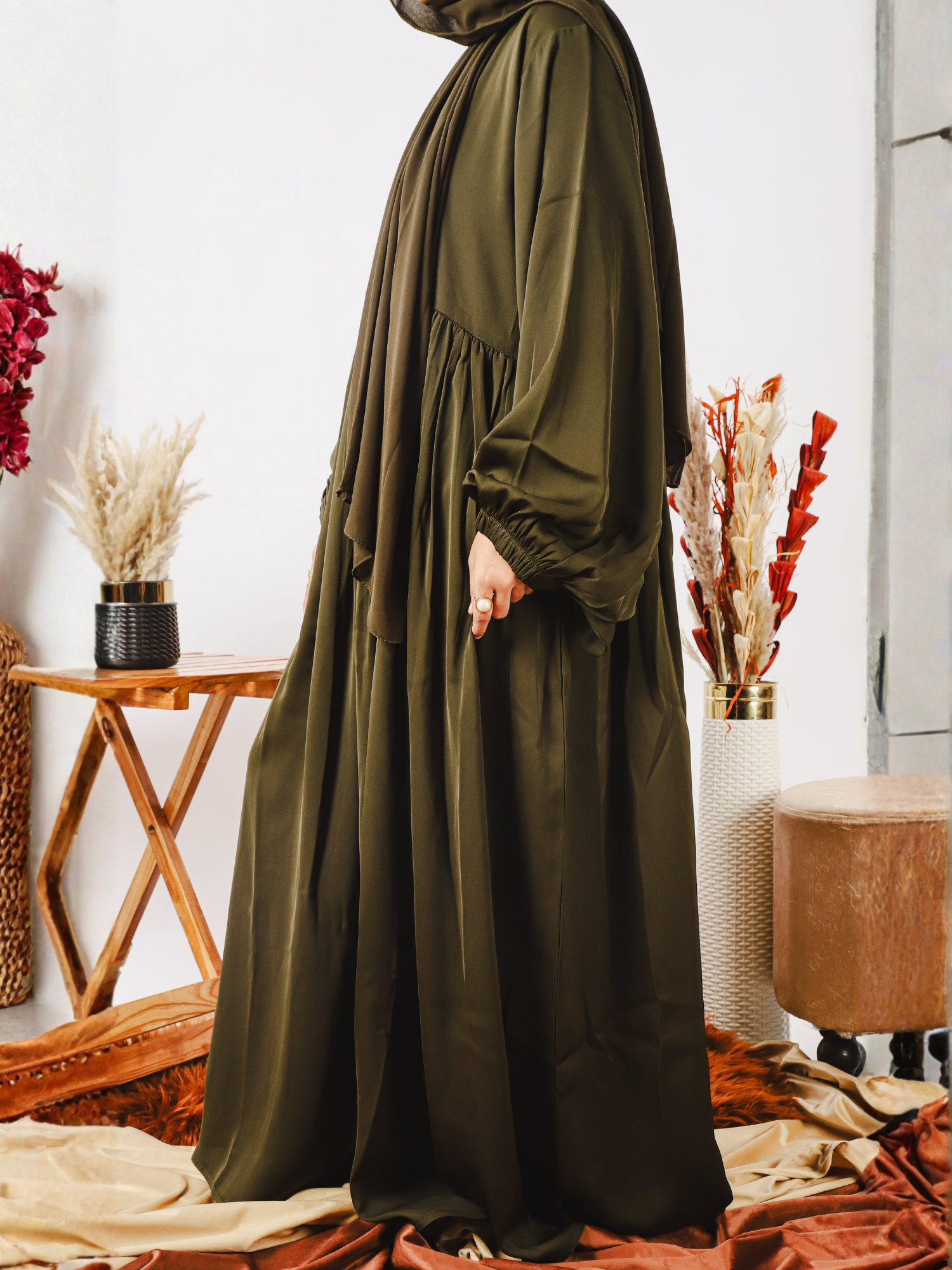 Olive-Nourah Nida Abaya-Mehr