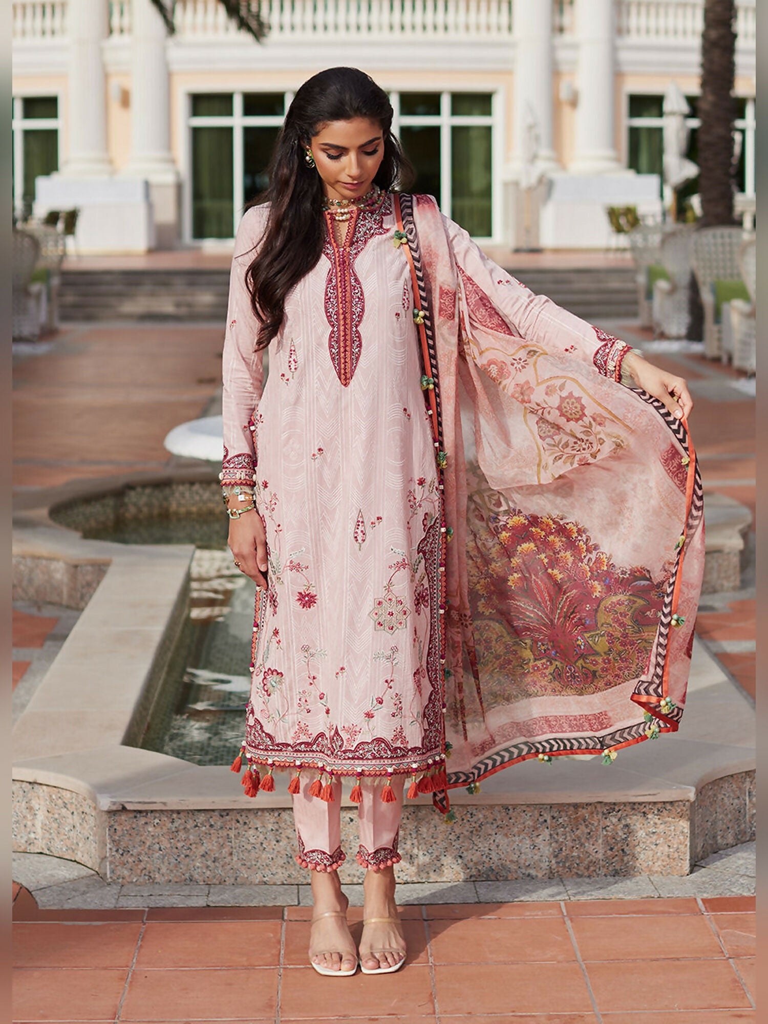 0022070_pricsilla-tea-pink_blur