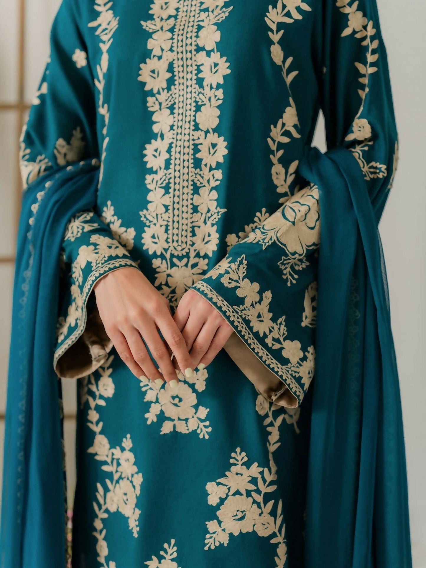 Zeephire Dhanak Embroidered Stitched 3-Piece Suit-Kawiya