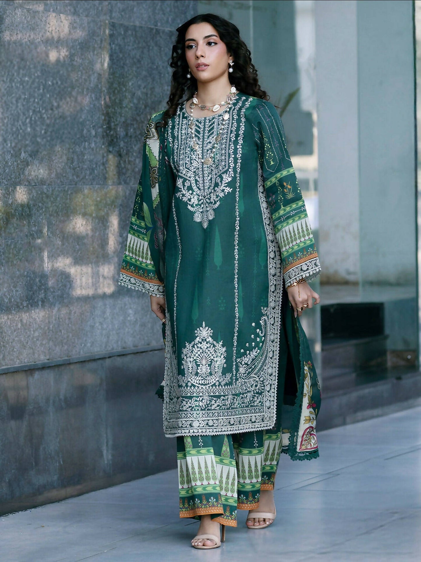 Mahnur Broadway Luxury Lawn'26 Embroidered Unstitched 3-Piece Suit-BW-012