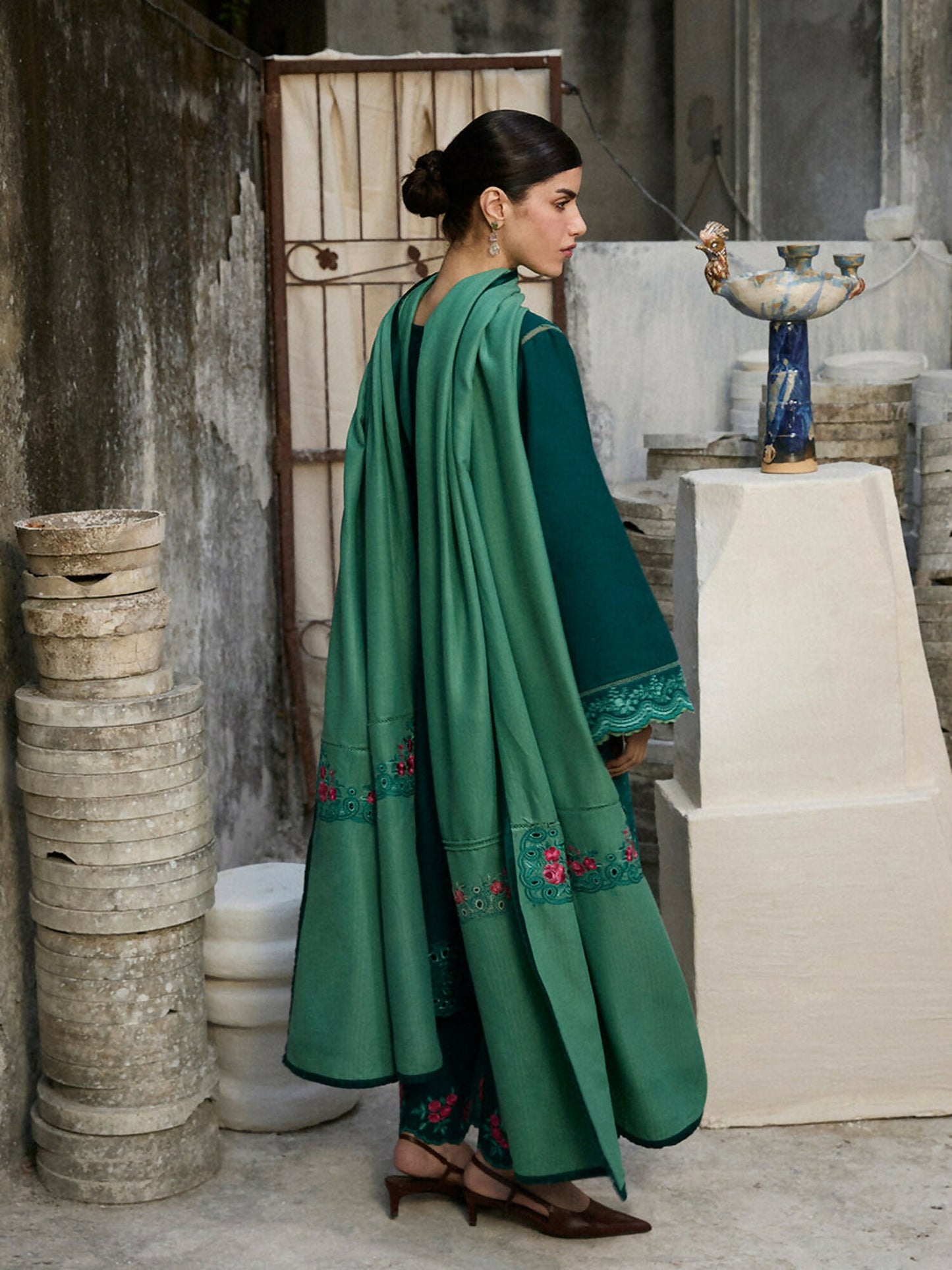 Hussain Rehar Khaddar'25 Embroidered Stitched 3-Piece Suit-Jheel