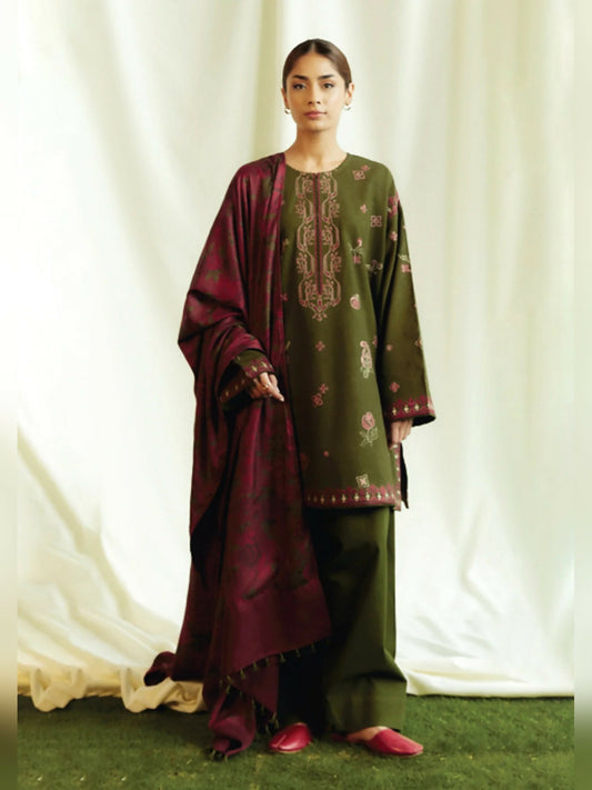 Forest green embroidered karandi unstitched 3-piece suit with printed twill marina shawl by Zara Shahjahan.