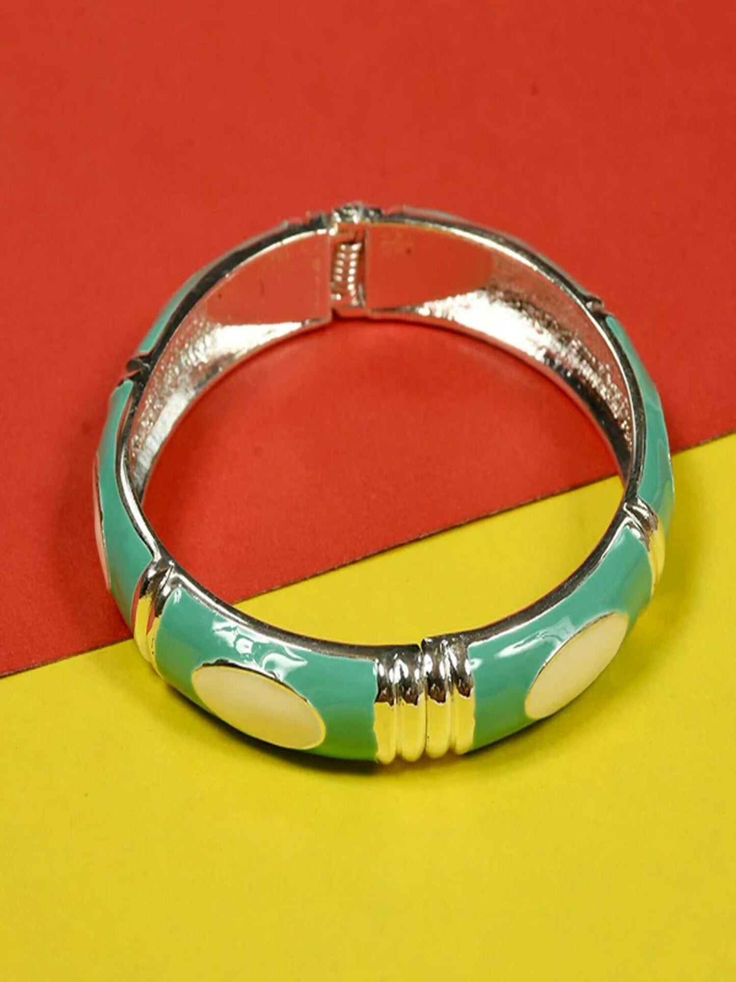 Funky's Women Modern Design Clutch Bangle-10875