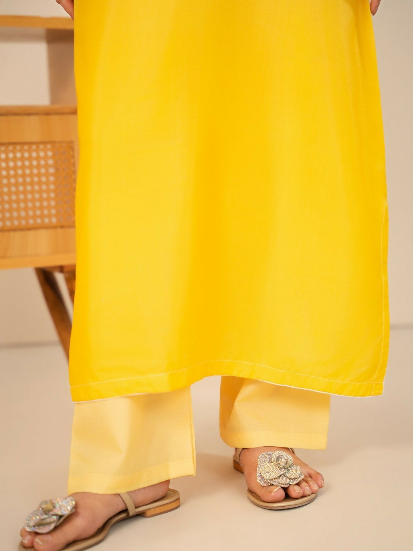 Stylish Collection Whisper Pret Silk Grip Stitched 2-Piece Suit-Coco Silk