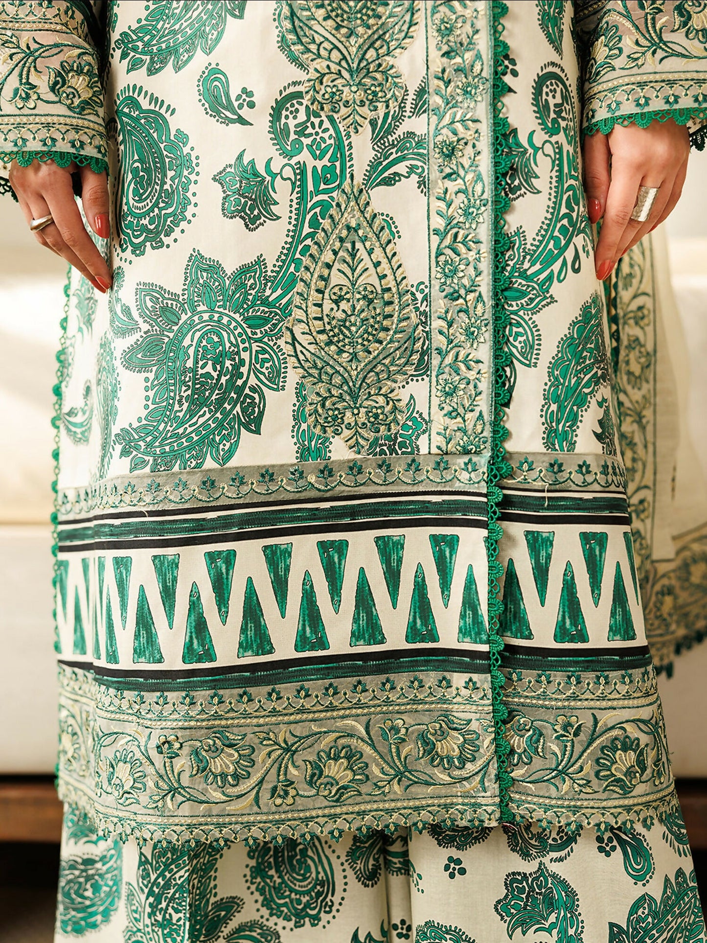 Mahnur Leila Lawn'26 Embroidered Unstitched 3-Piece Suit-L-14