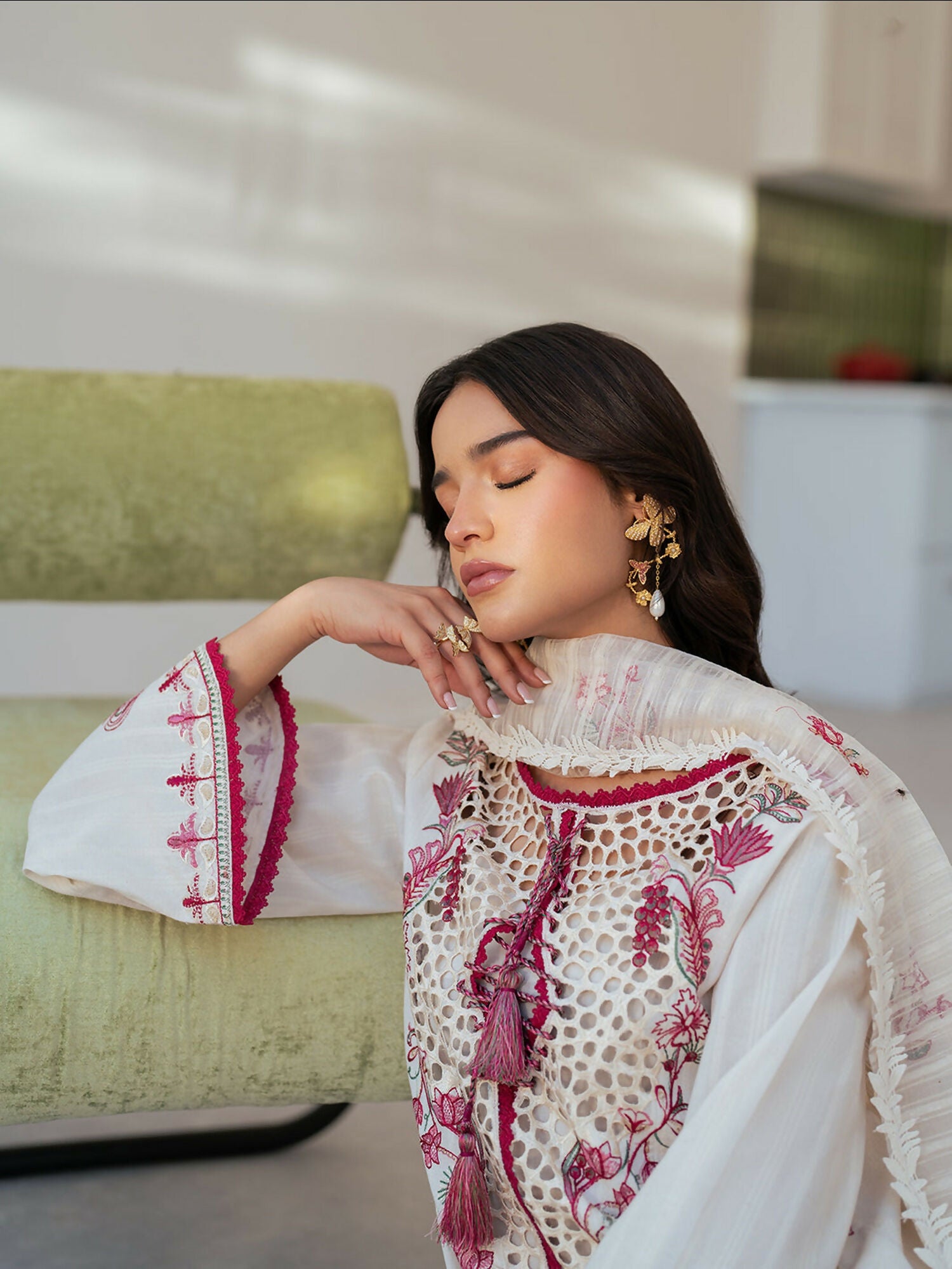 Mahnur Sera Pret'26 Jacquard Lawn Embroidered Stitched 3-Piece Suit-SP-05