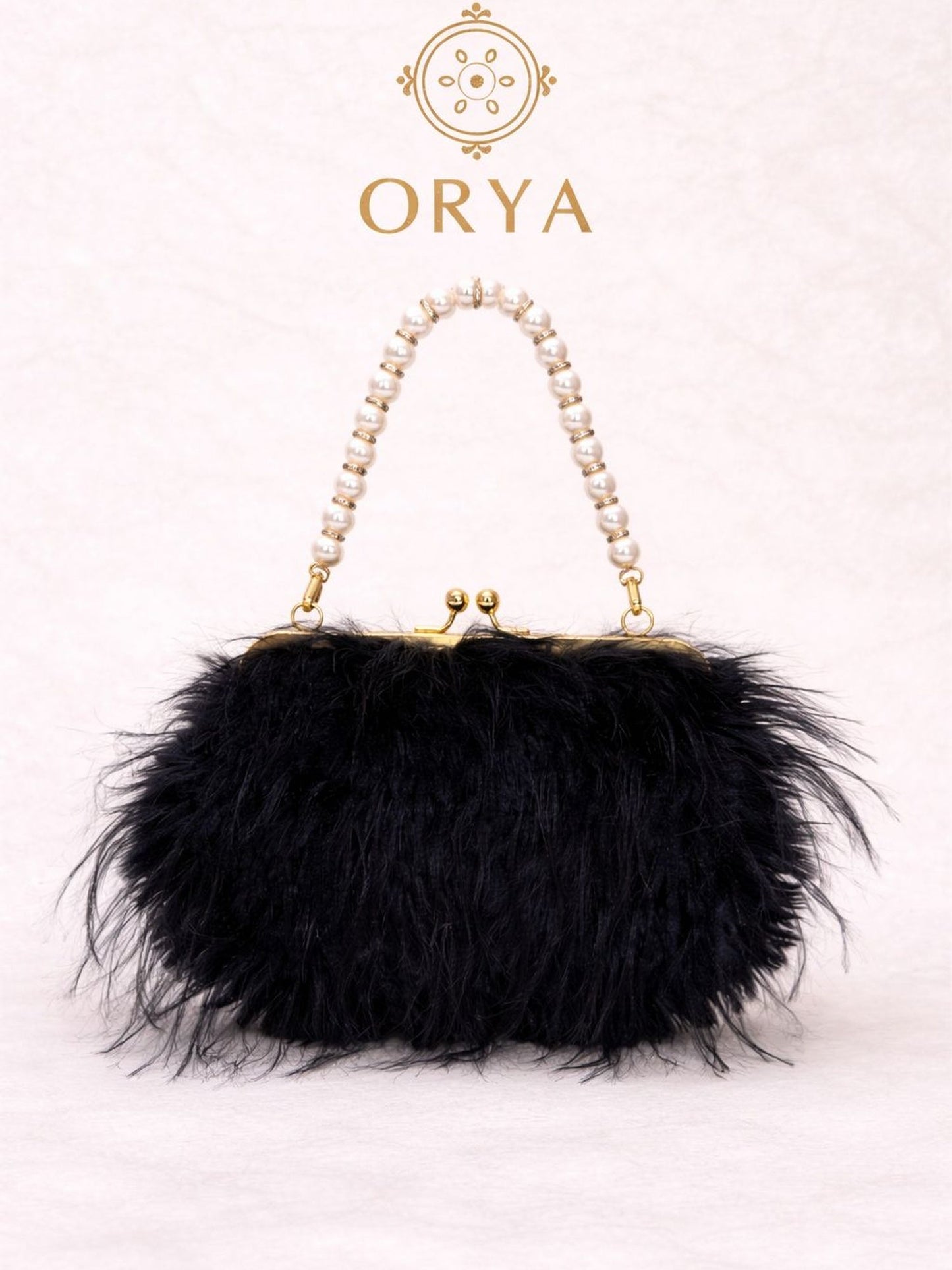 Black Orya's Fur Clutch