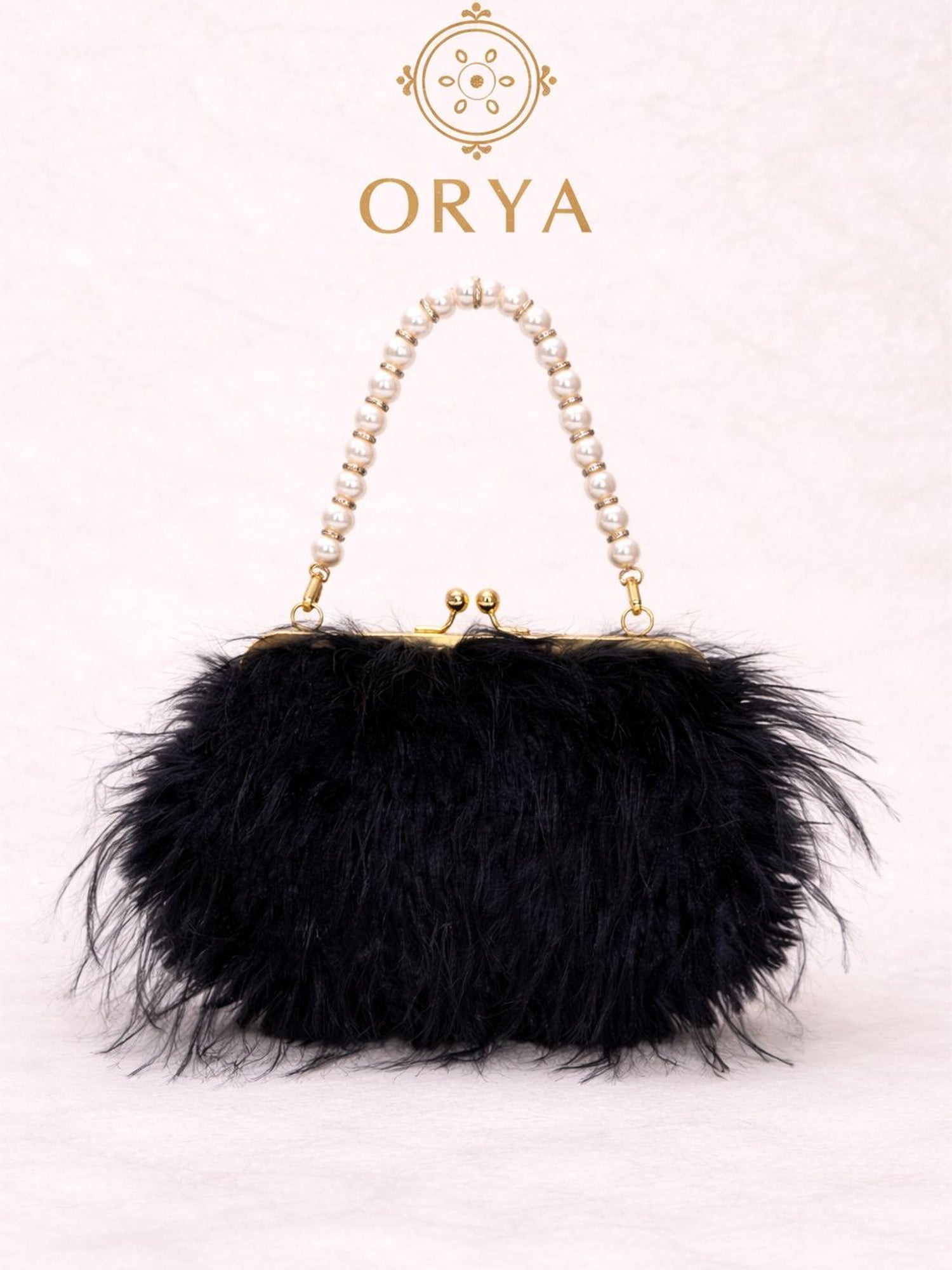 Black Orya's Fur Clutch