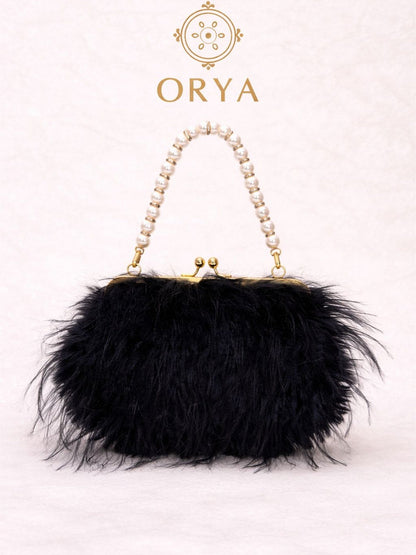 Black Orya's Fur Clutch