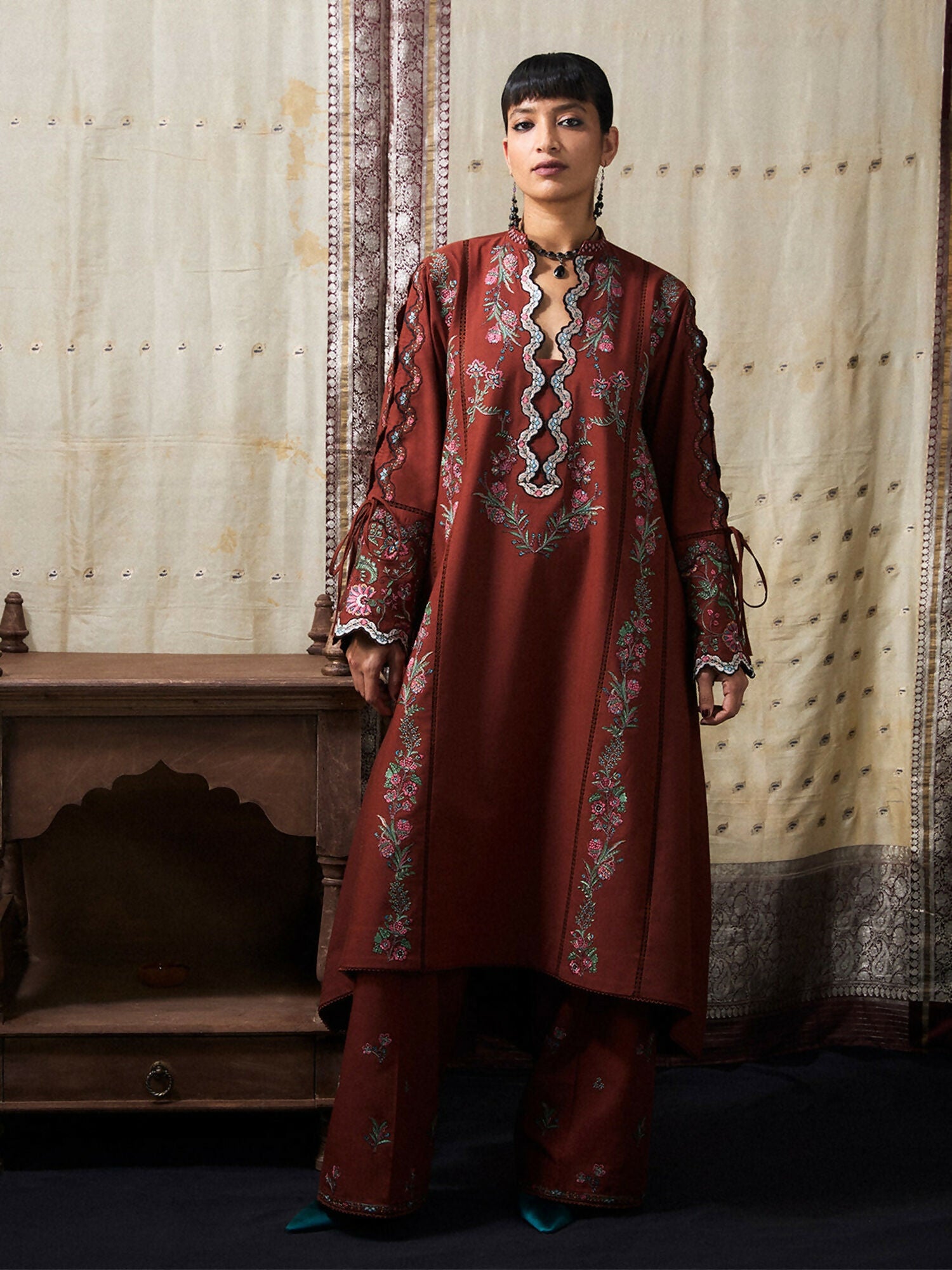 Jugnu by Hussain Rehar Khaddar Pret’26 Embroidered 2-Piece Suit-Giti