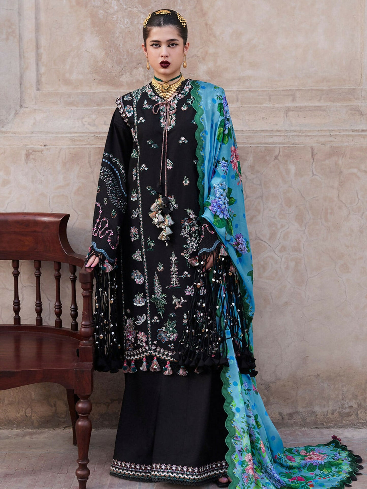 Black Hussain Rehar Luxury Lawn Embroidered Stitched 3-Piece Unsuit-Arzo