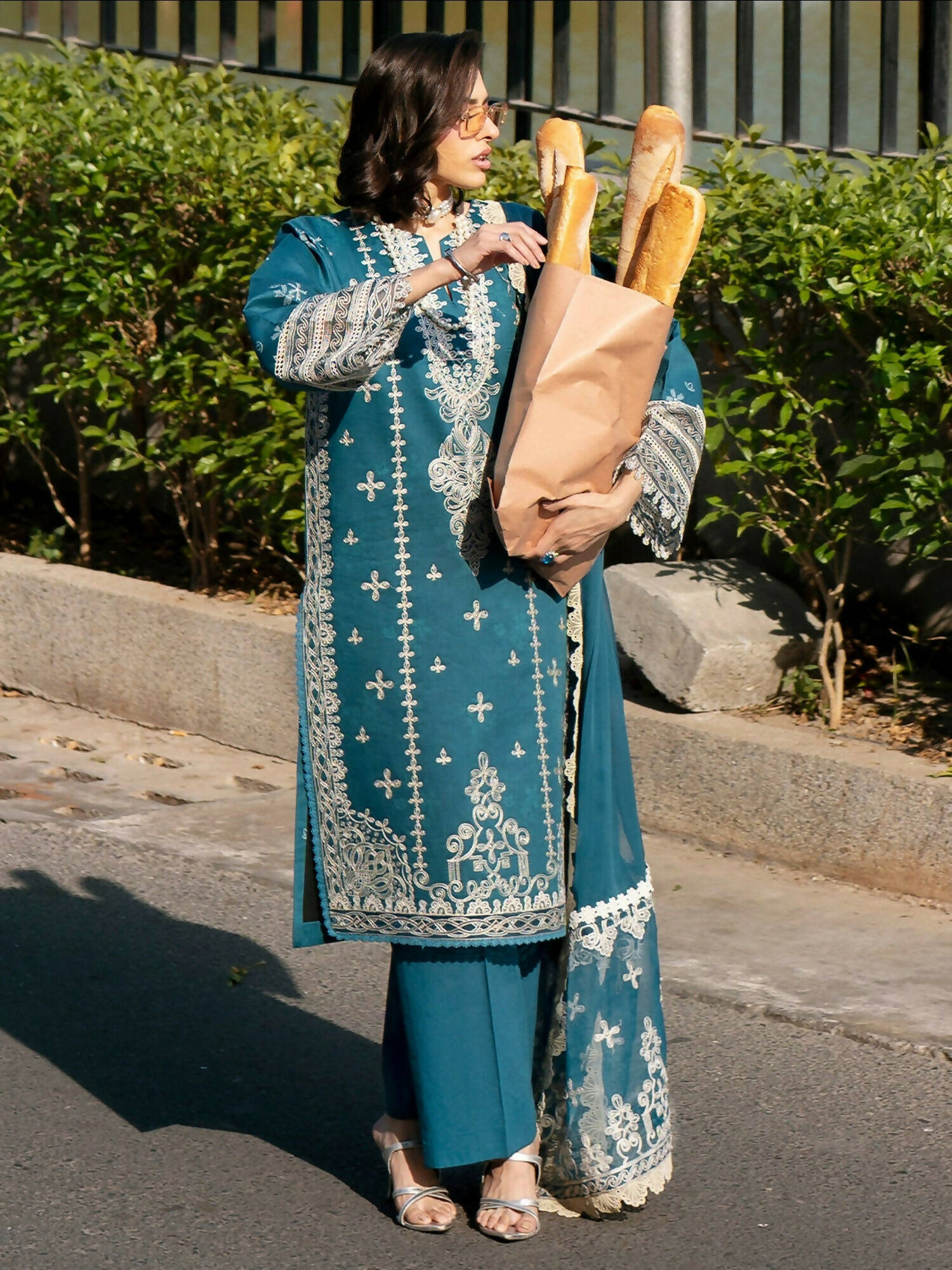 Mahnur Broadway Luxury Lawn'26 Embroidered Unstitched 3-Piece Suit-BW-010