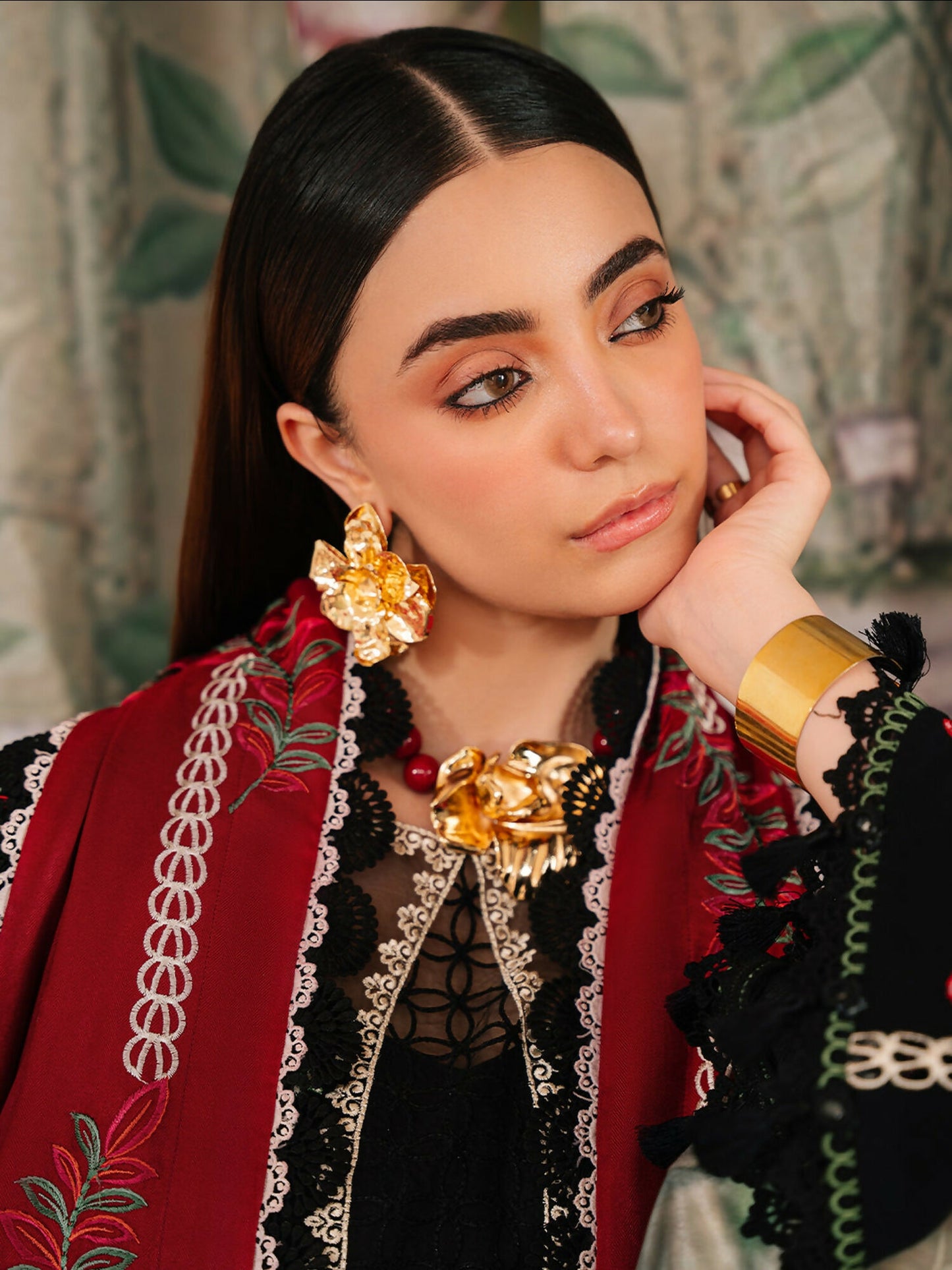 Mahnur Secret Garden Karandi Embroidered Stitched 3-Piece Suit–SG-005