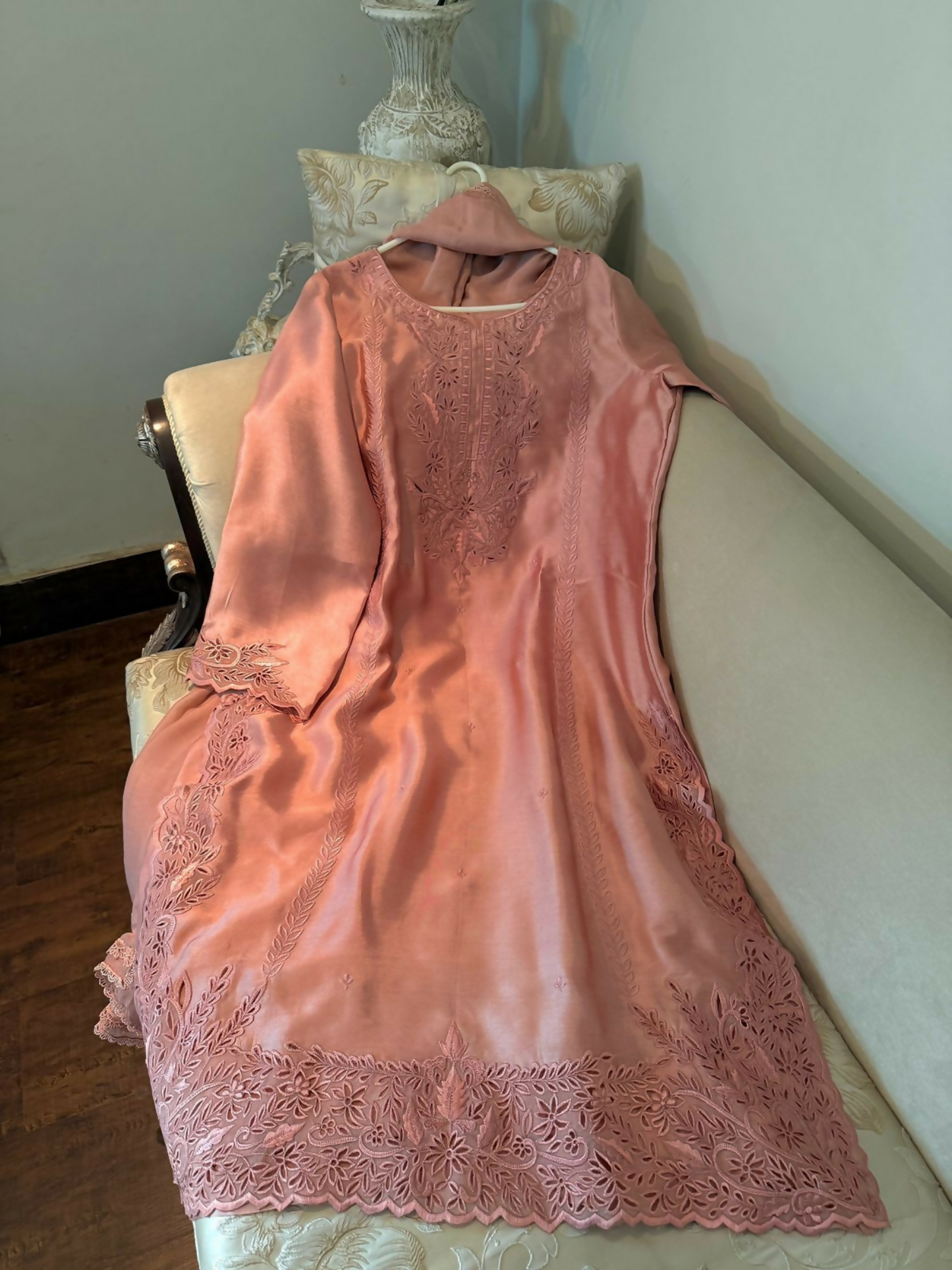 House Of Mahjan Eid Pret I Tessel Silk Embroidered Stitched 2-Piece Suit