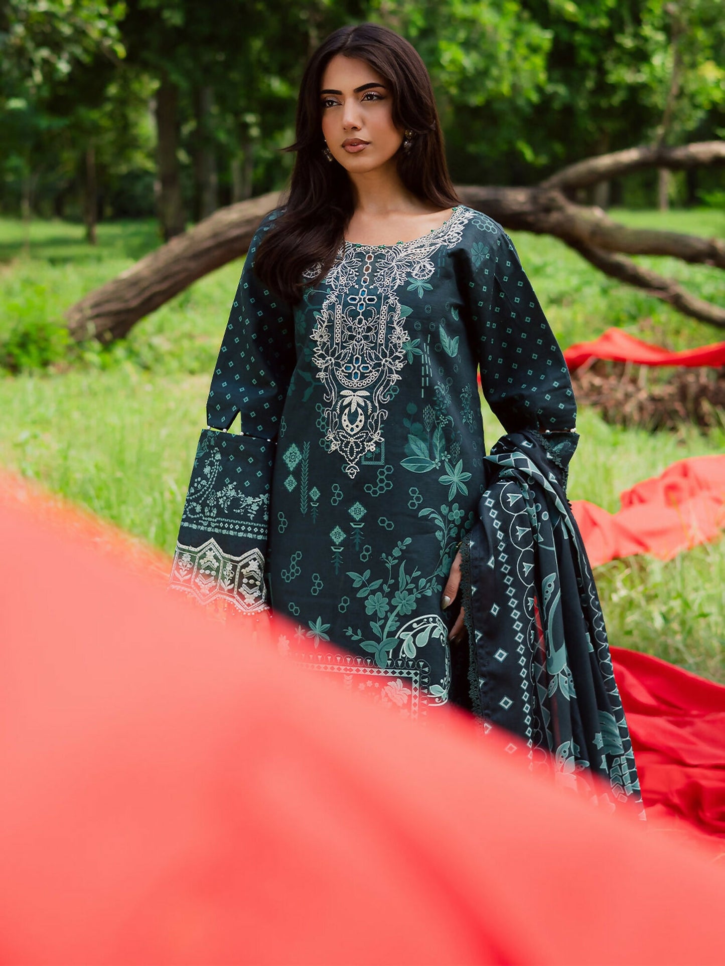 Parishay Rang e Sarma Khaddar Embroidered Unstitched 3-Piece Suit-SAR-08