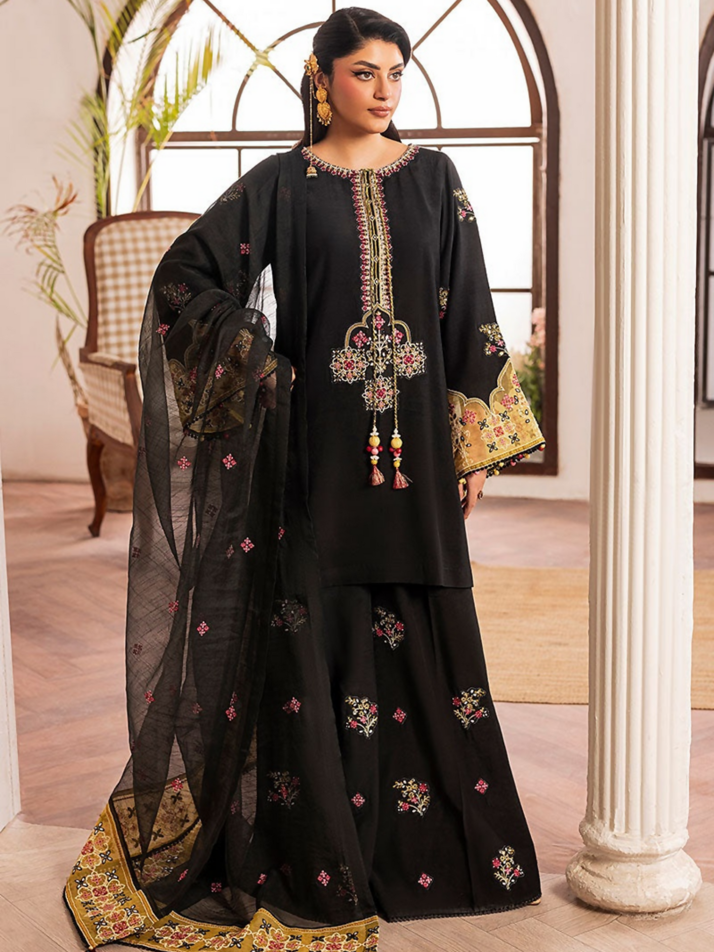 Shurooq L’amore Lawn Embroidered Stitched 3-Piece Suit-Cynthia
