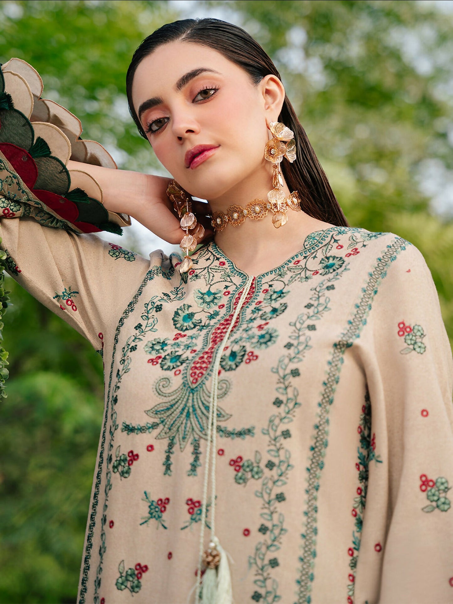 Mahnur Secret Garden Karandi Embroidered Unstitched 3-Piece Suit–SG-008
